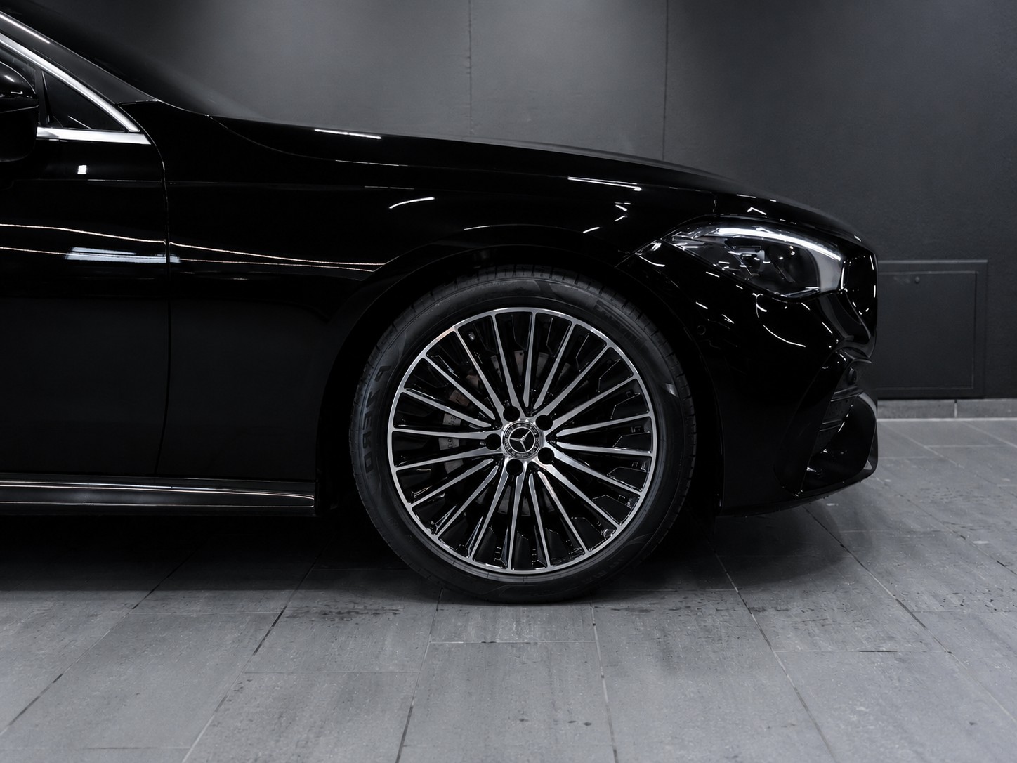 MERCEDES-BENZ CLE 200 Cabrio 4Matic 9G-Tronic-image-3
