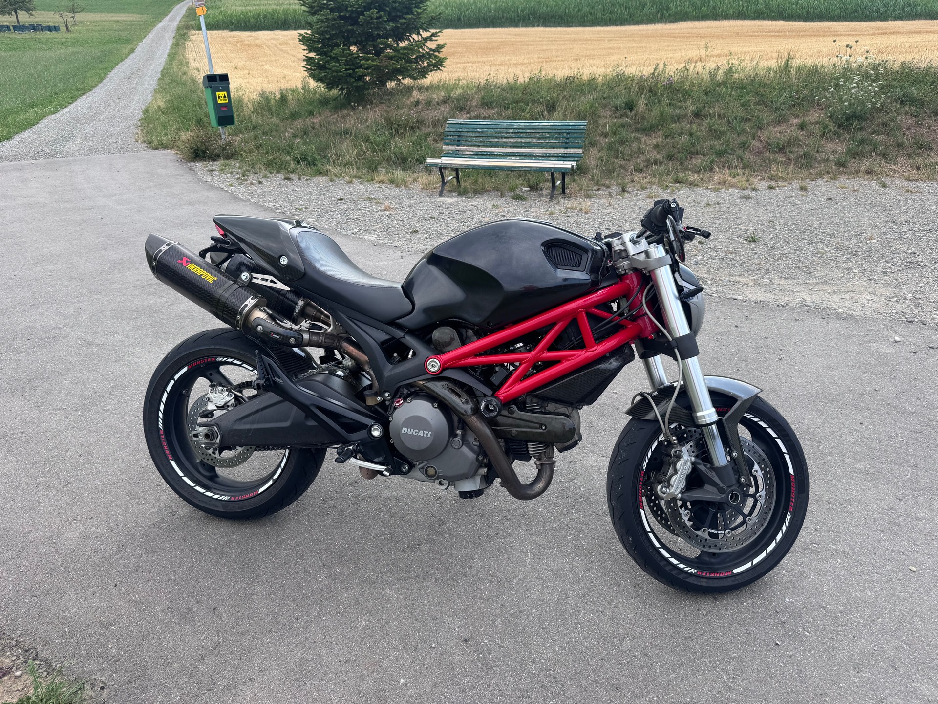 DUCATI Monster 696M (25kW)-image-0