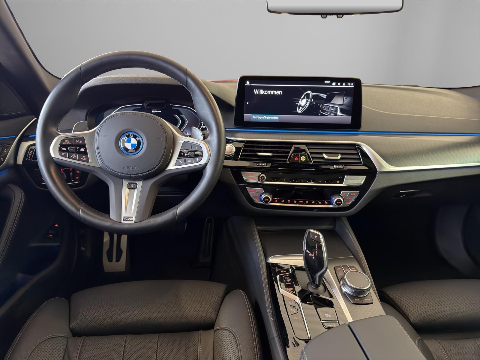 BMW 530e xDrive Touring M-SportPaket-image-12