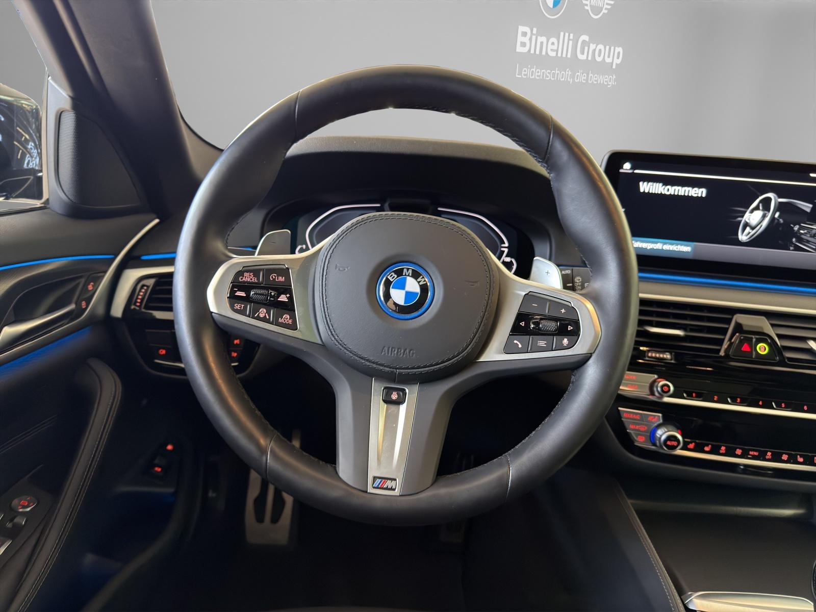 BMW 530e xDrive Touring M-SportPaket-image-13