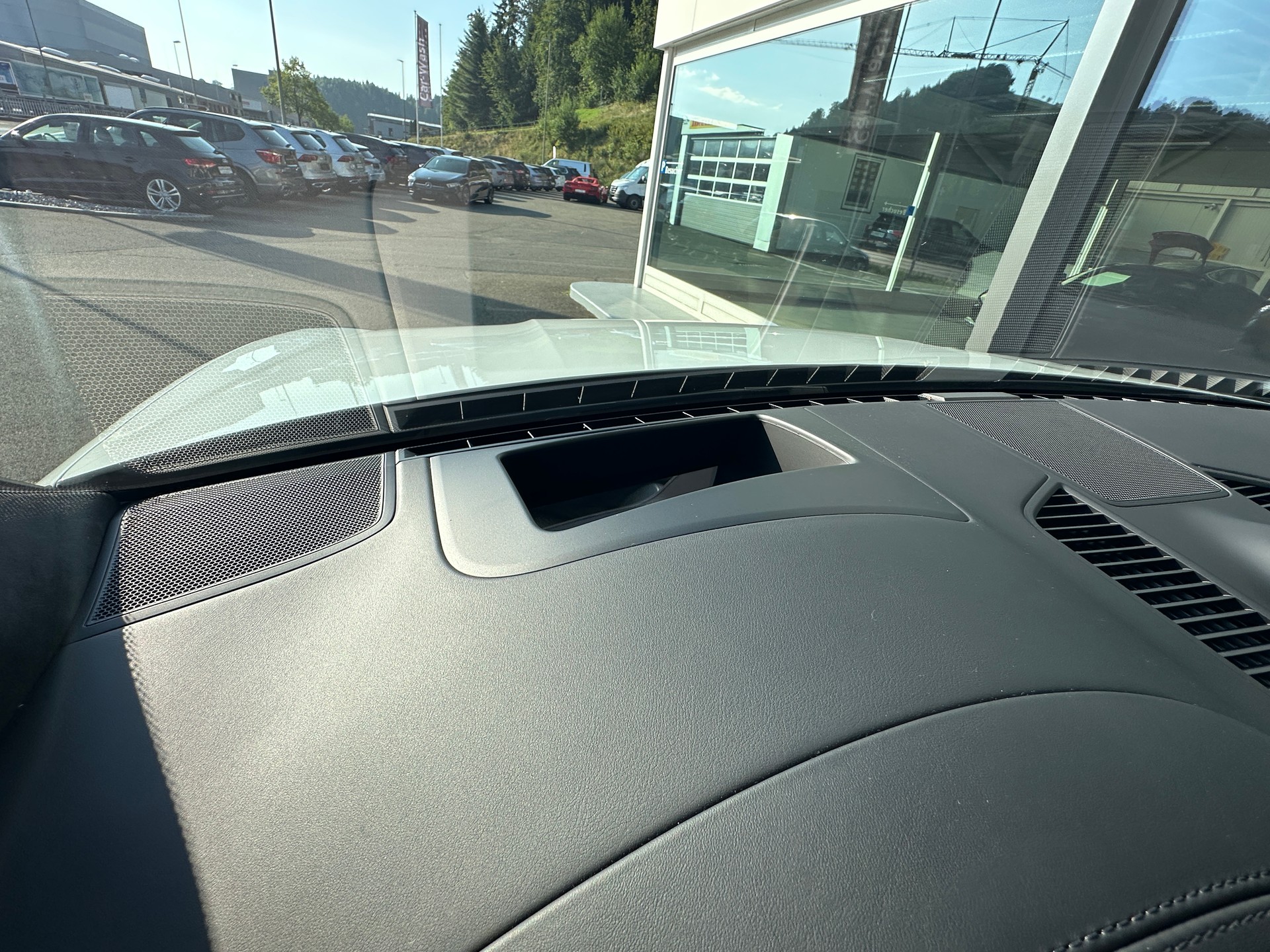 PORSCHE Cayenne Turbo-image-6