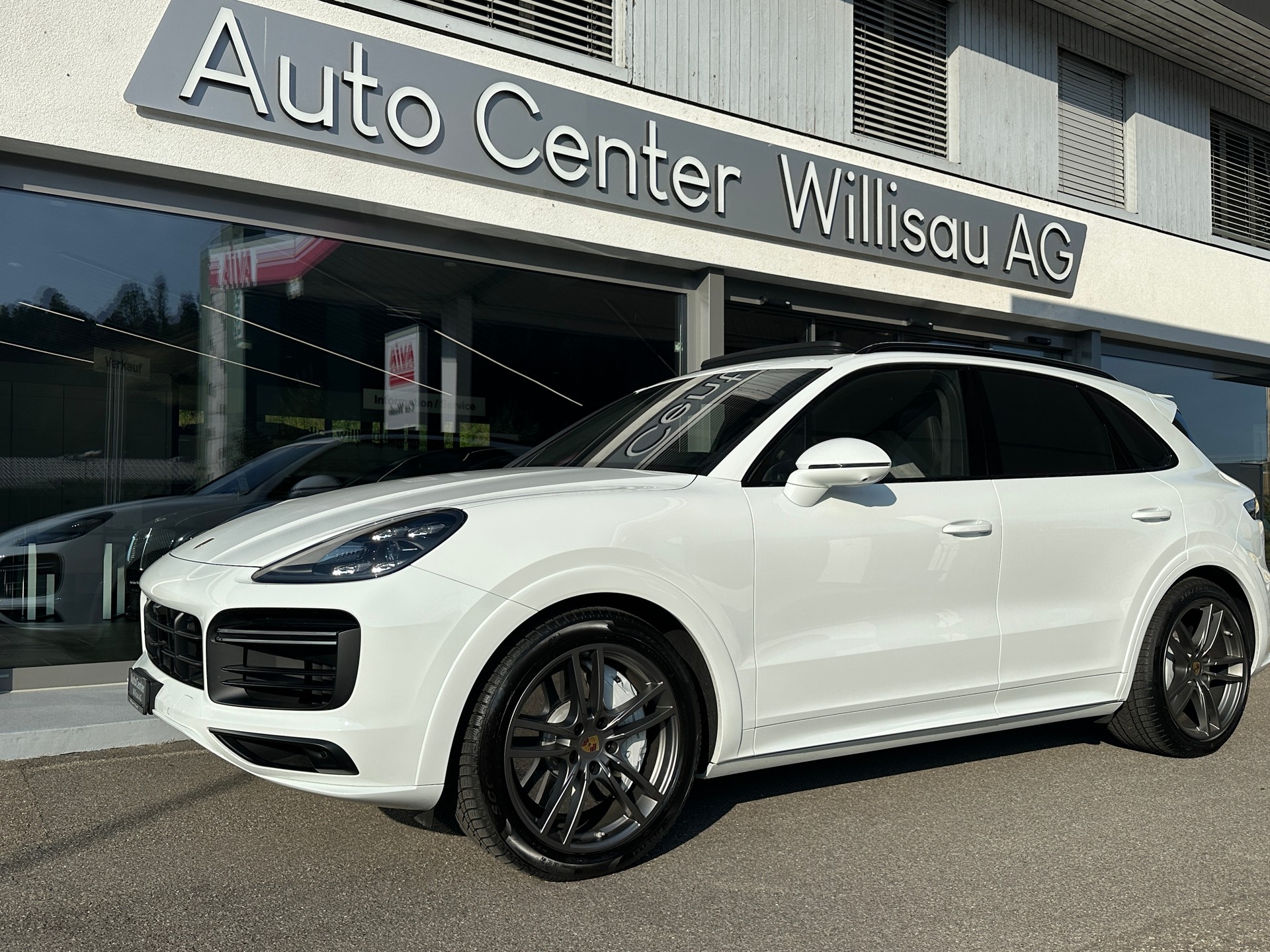 PORSCHE Cayenne Turbo