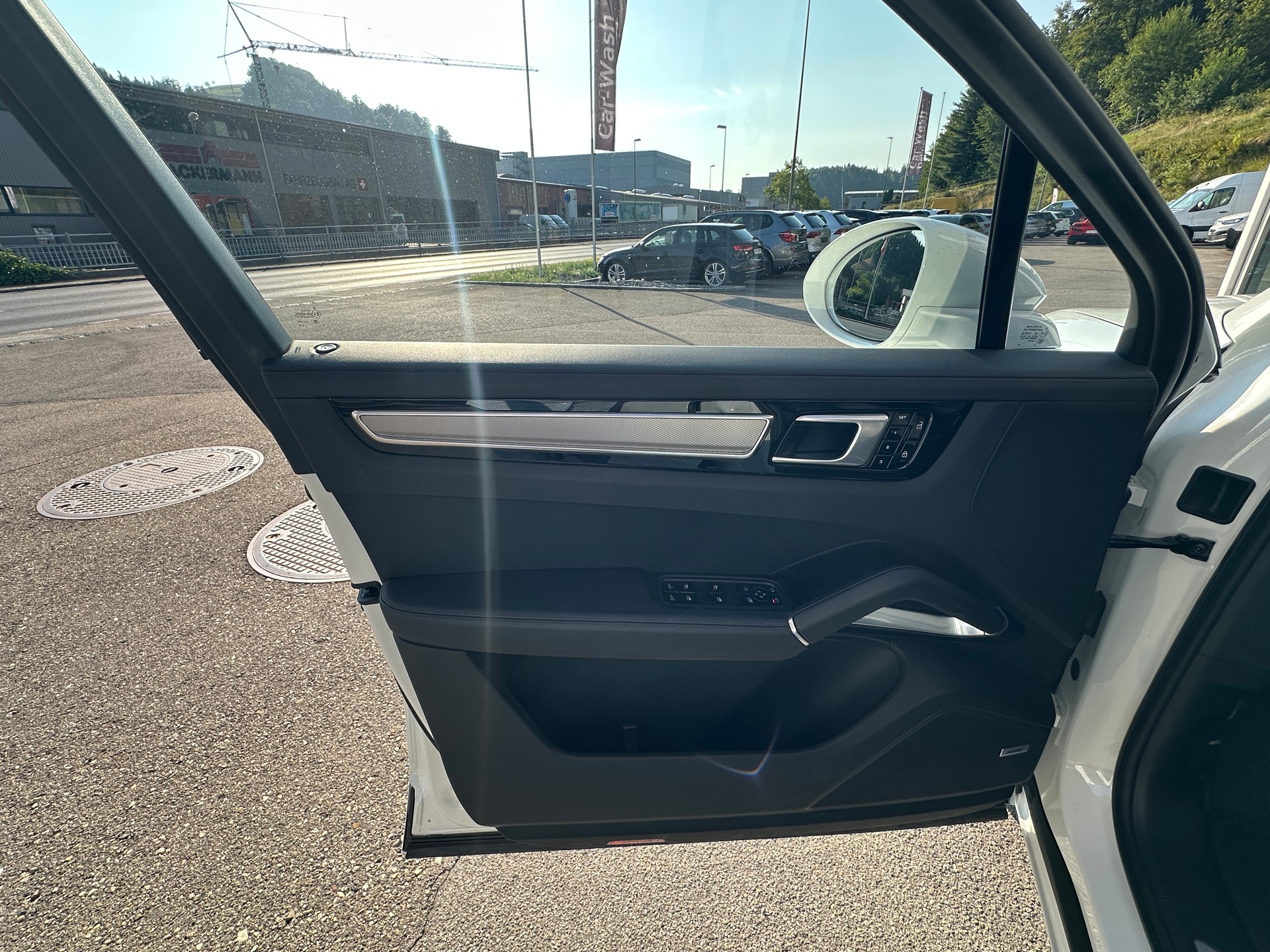 PORSCHE Cayenne Turbo-image-7