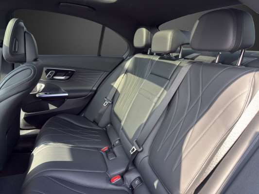 MERCEDES-BENZ C 300 4 Matic-image-9