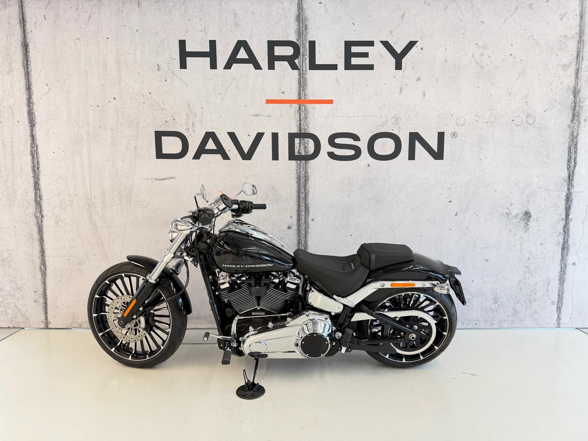 HARLEY-DAVIDSON FXBR Breakout 117ci-image-3