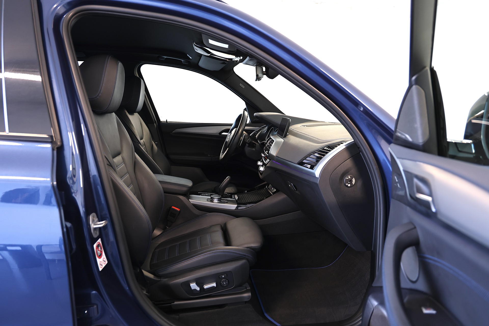 BMW X3 M40i-image-13