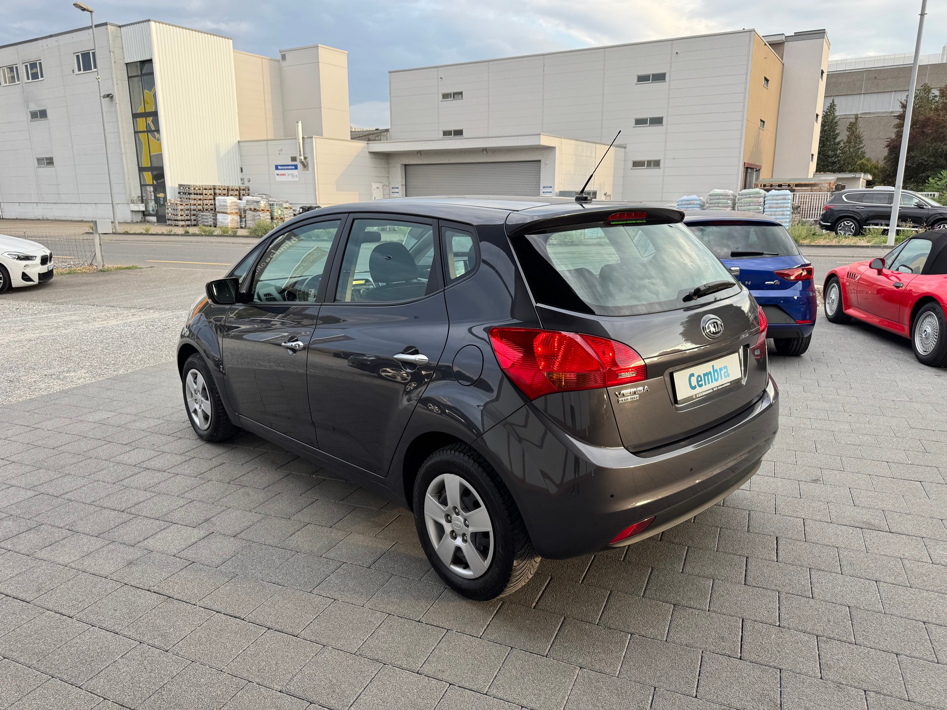KIA Venga 1.6 CVVT Style Automatic-image-9