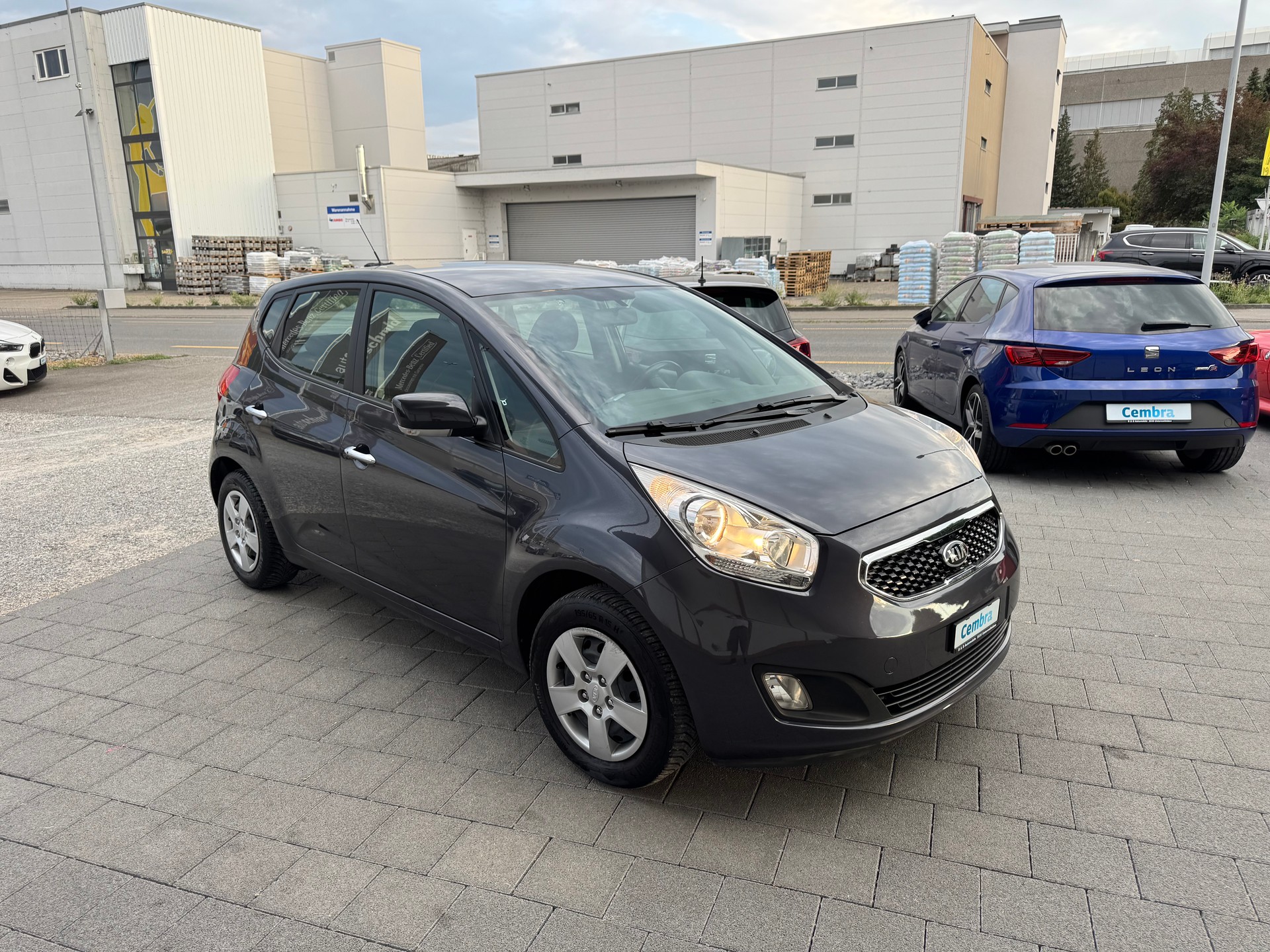 KIA Venga 1.6 CVVT Style Automatic-image-4