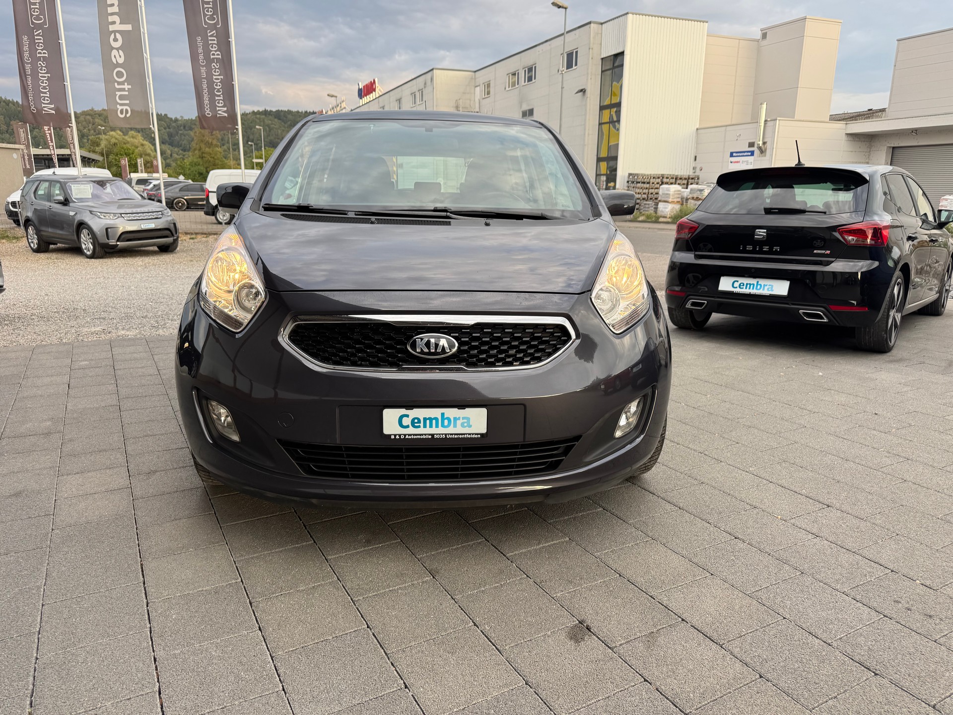 KIA Venga 1.6 CVVT Style Automatic-image-2