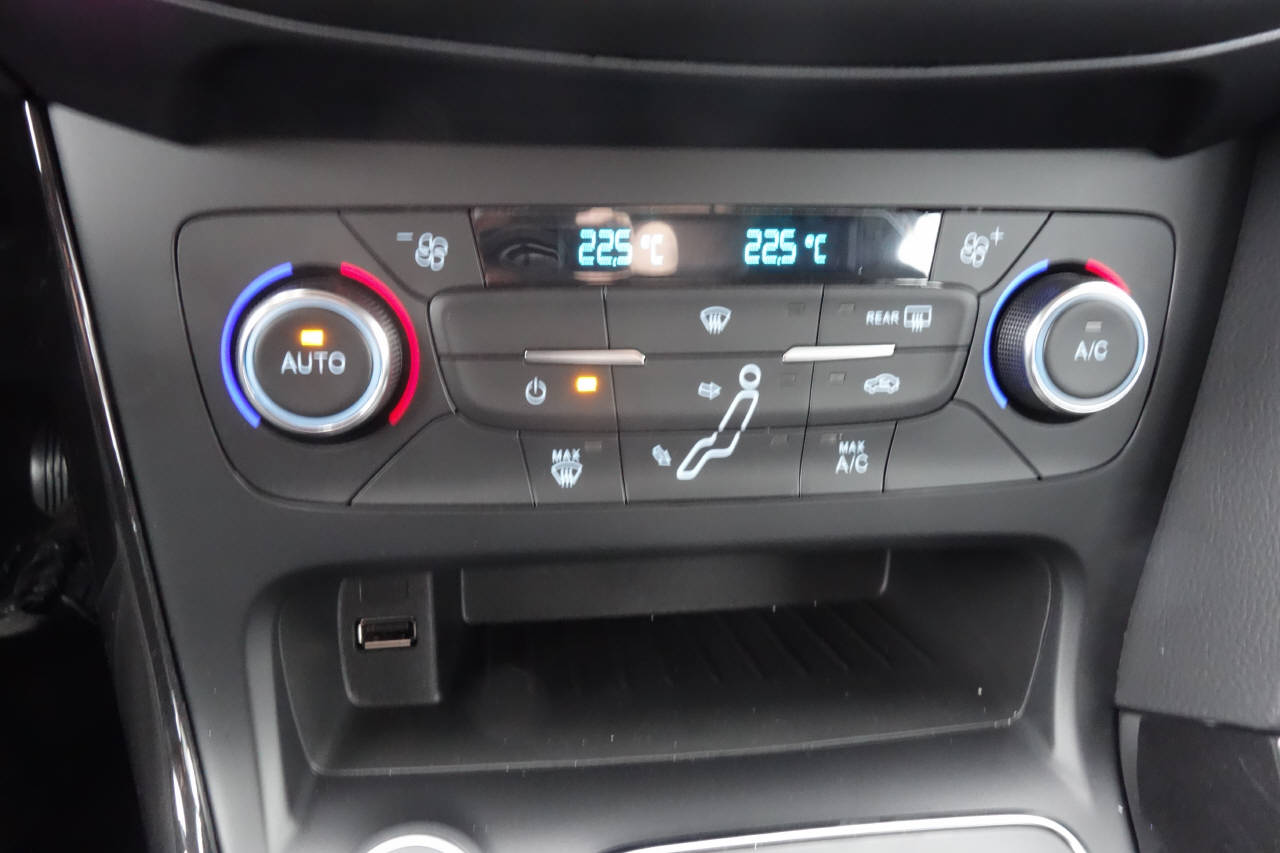 FORD Focus Electric-image-21