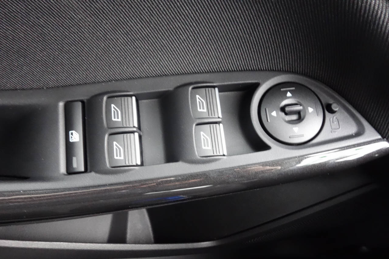 FORD Focus Electric-image-22