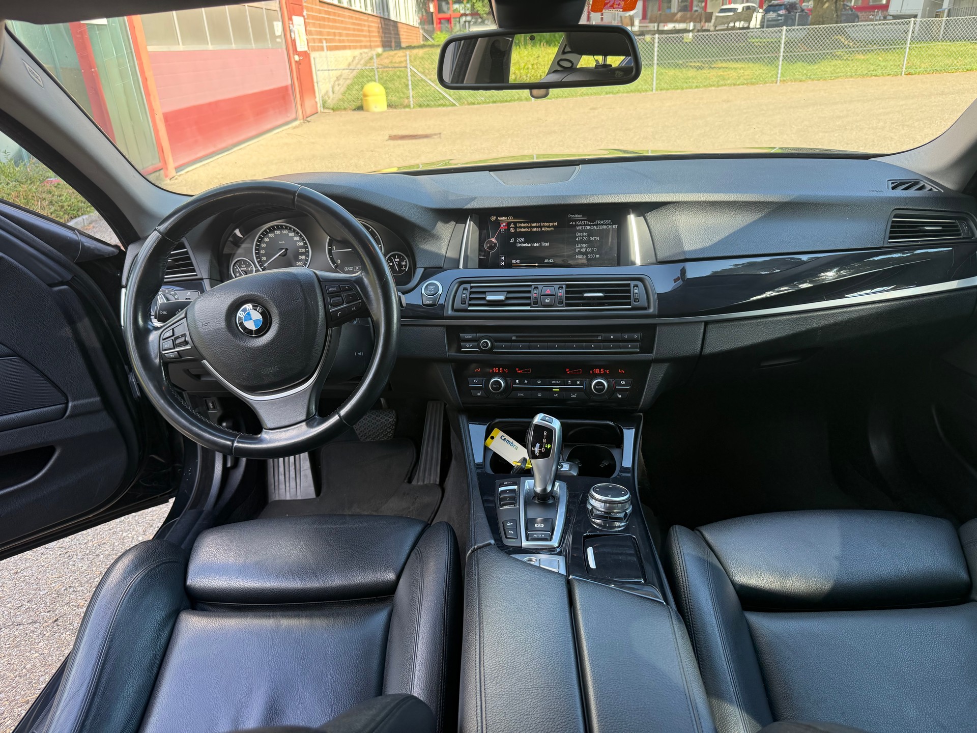 BMW 520d Touring xDrive Steptronic-image-8