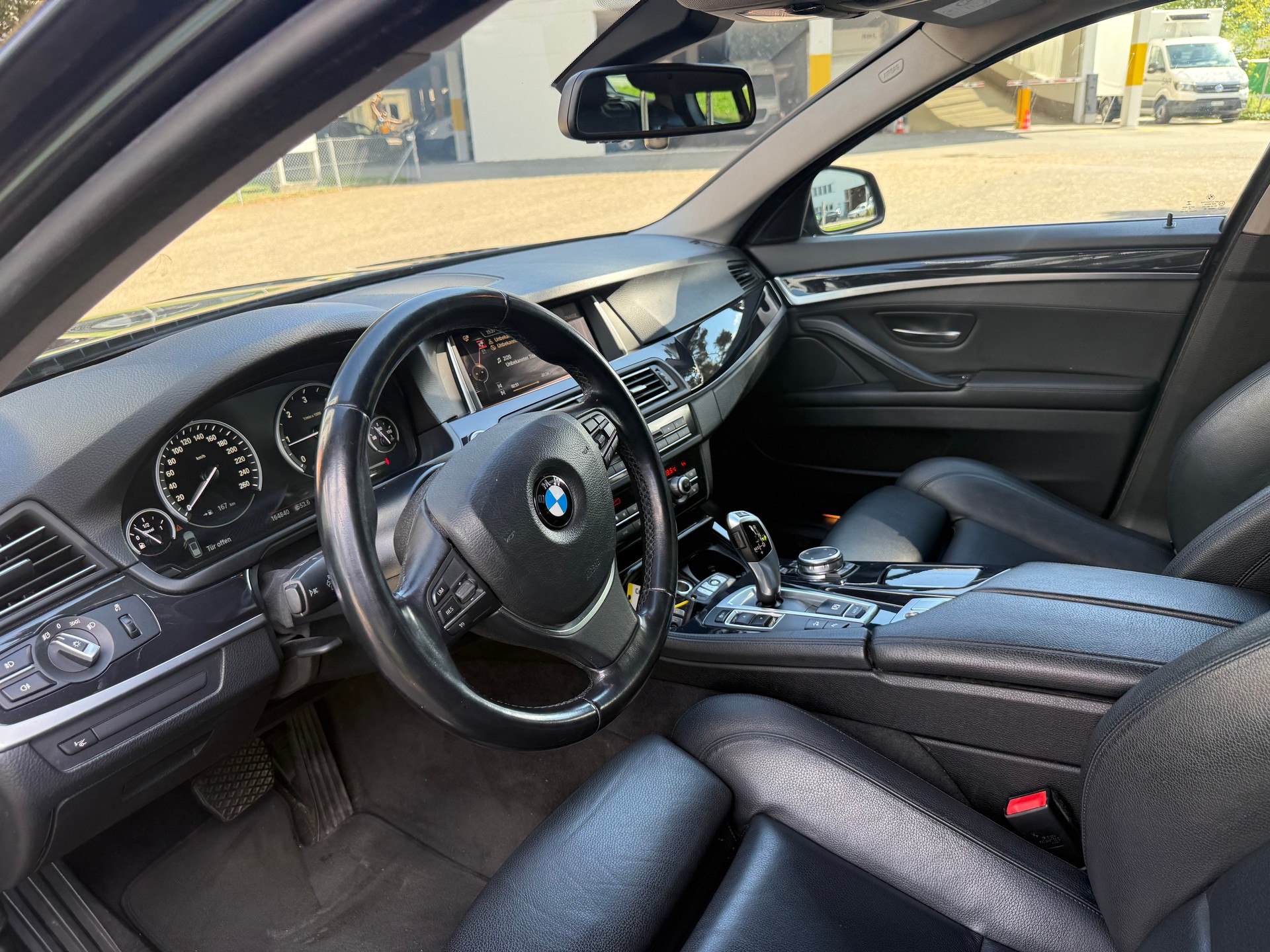 BMW 520d Touring xDrive Steptronic-image-7