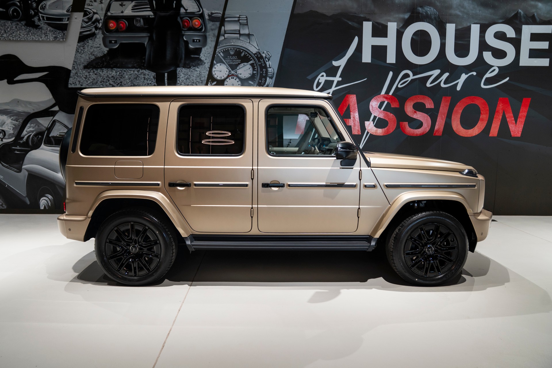 MERCEDES-BENZ G 450d 9G-Tronic-showroom-element-2