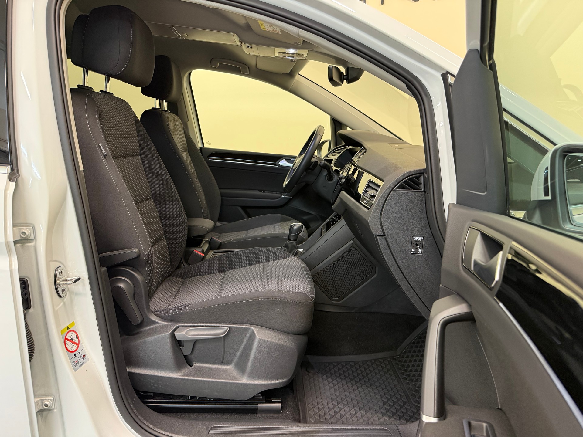 VW Touran 2.0 TDI BlueMotion Technology Comfortline DSG-image-28