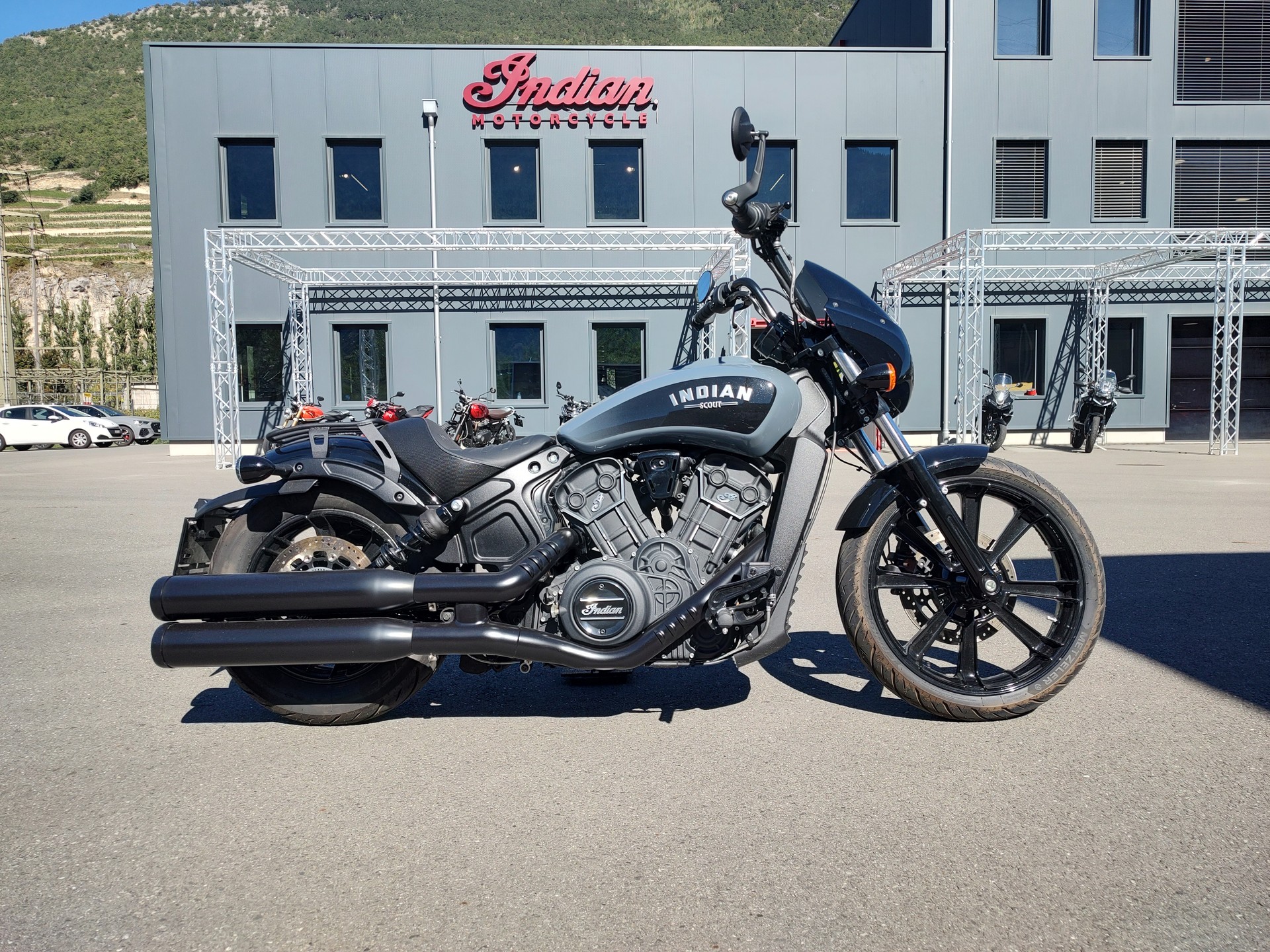 INDIAN Scout 1200 Rogue-image-0