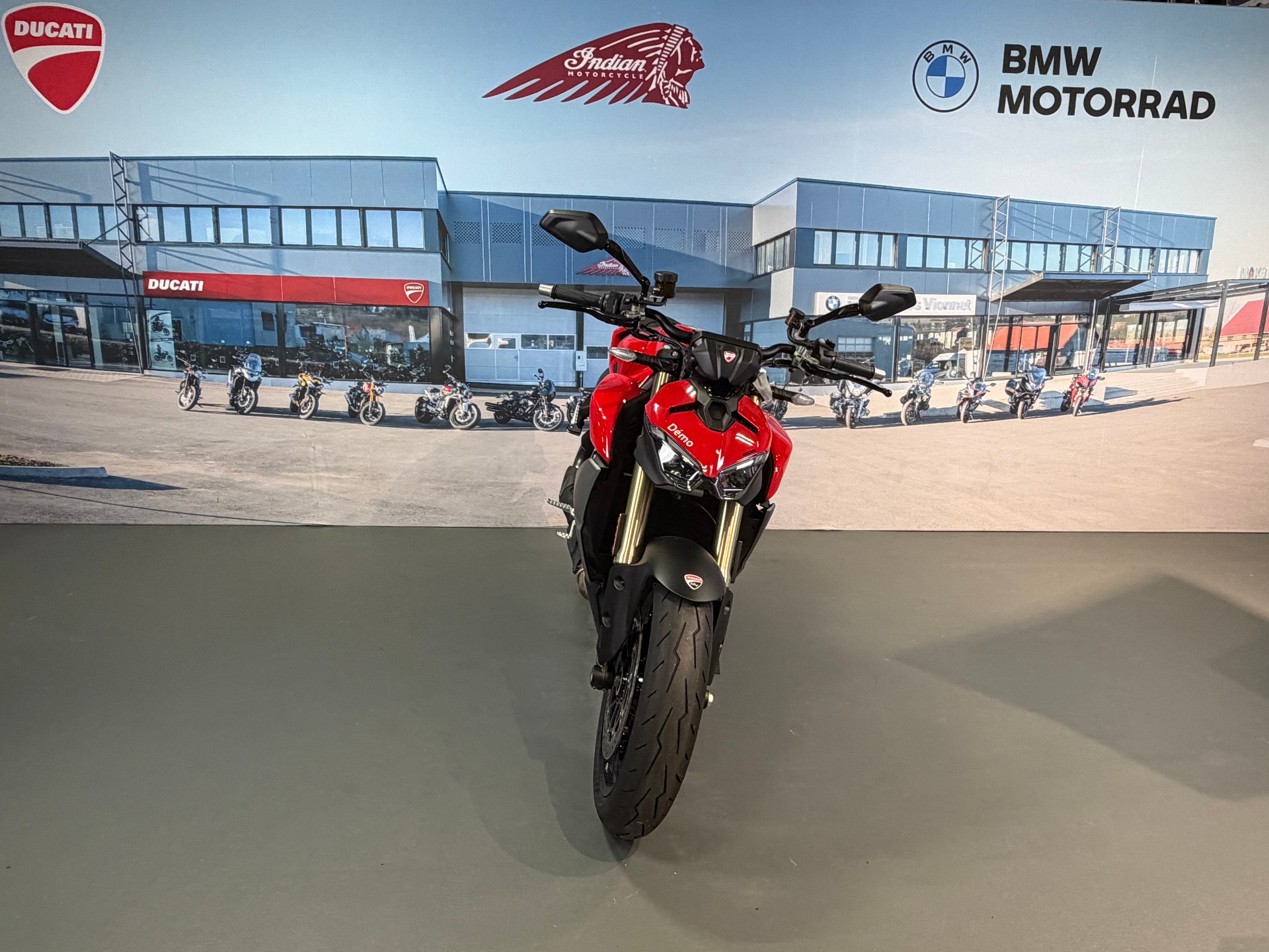 DUCATI Streetfighter V2-image-1