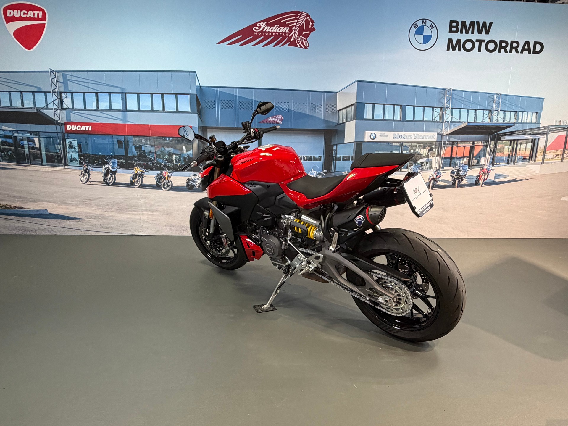 DUCATI Streetfighter V2-image-4