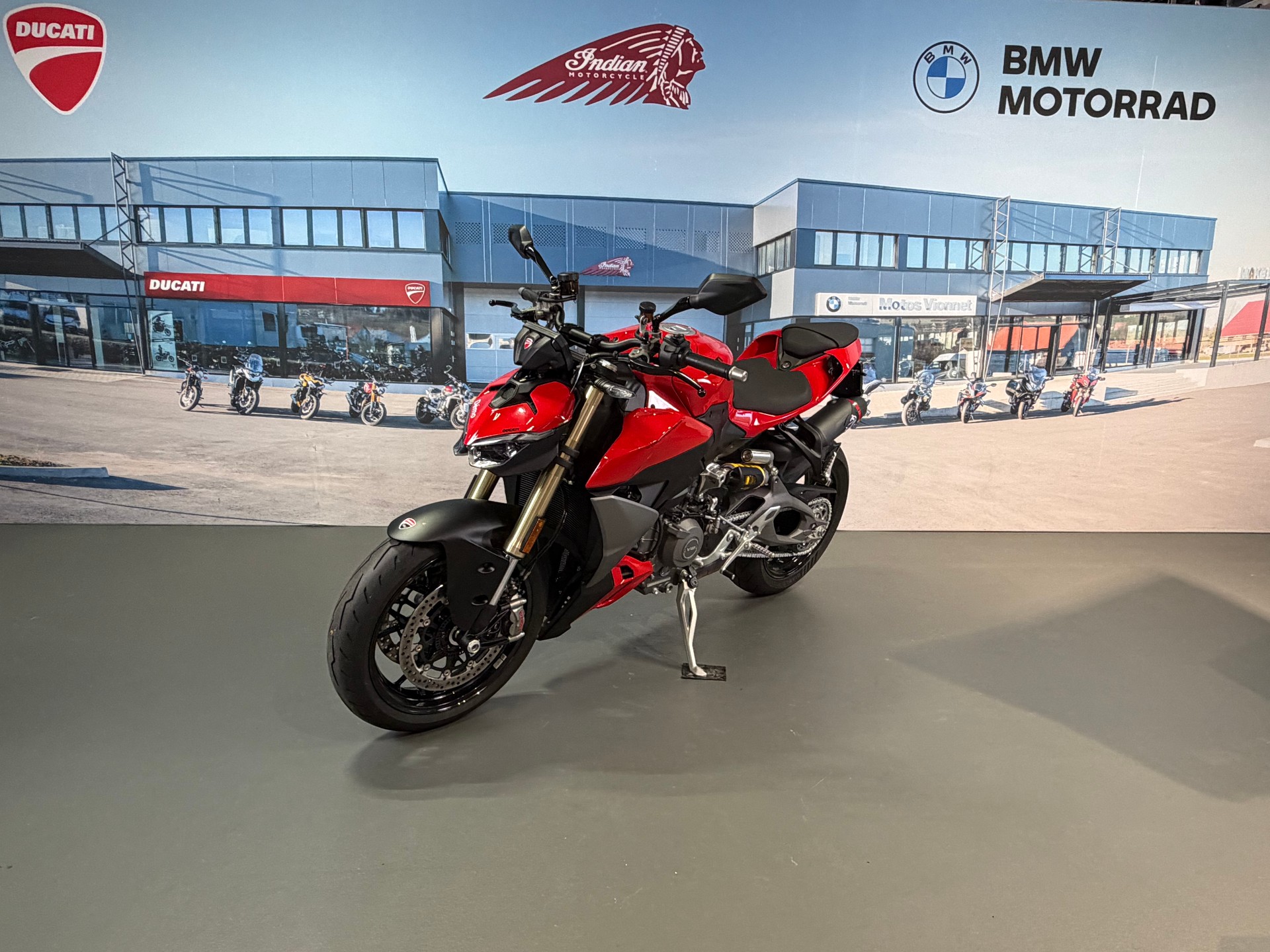DUCATI Streetfighter V2-image-2