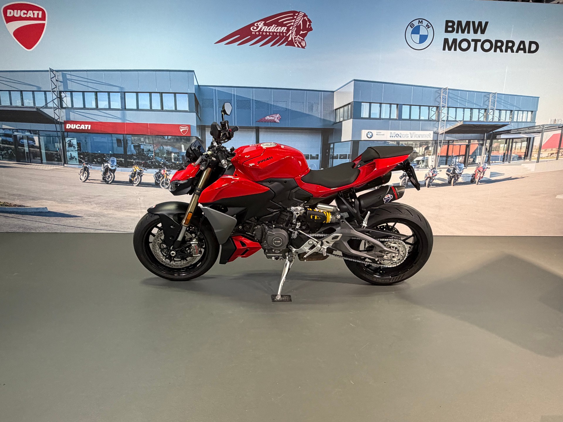 DUCATI Streetfighter V2-image-3
