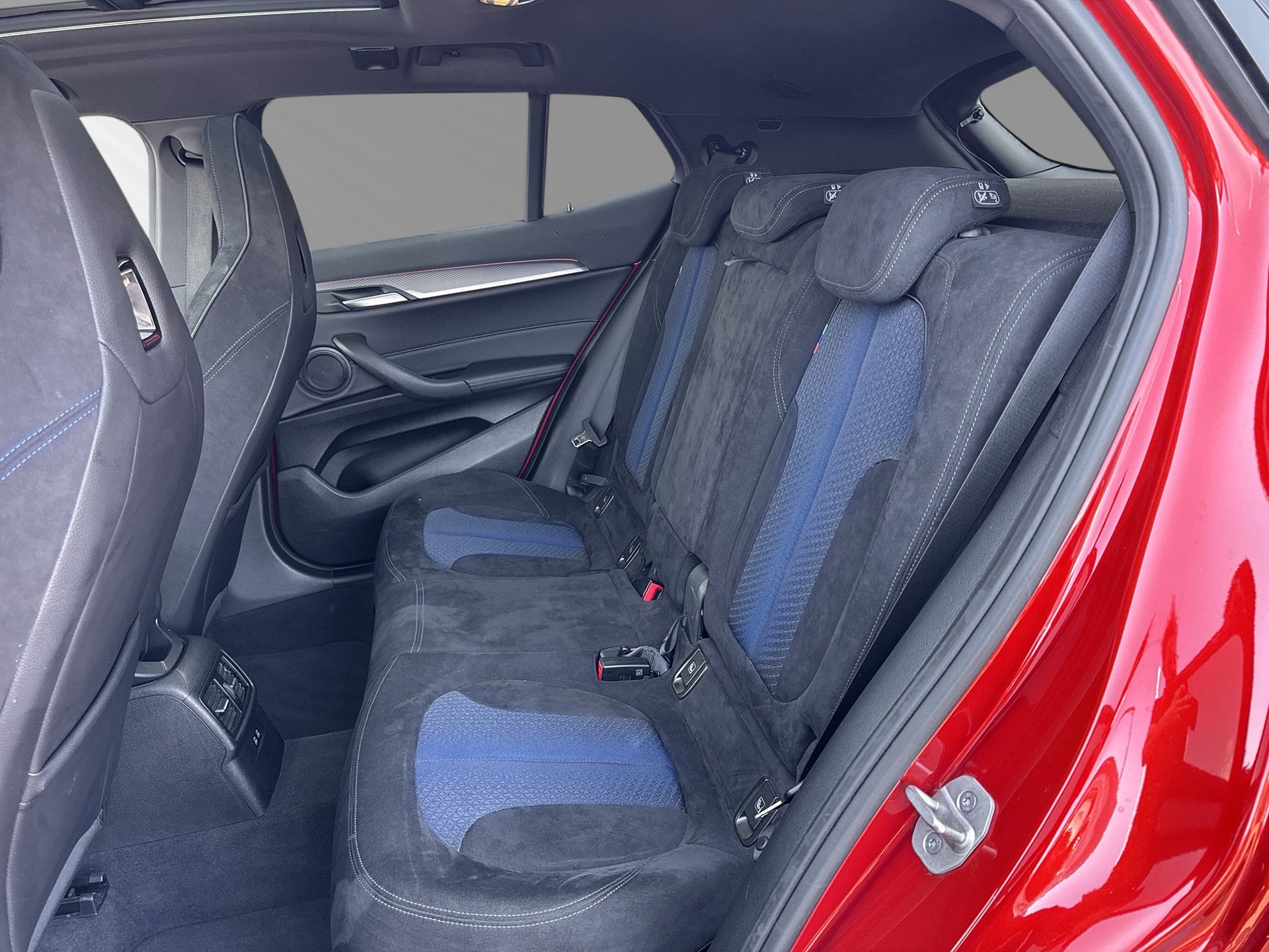 BMW X2 xDrive 25d M Sport X Steptronic-image-6