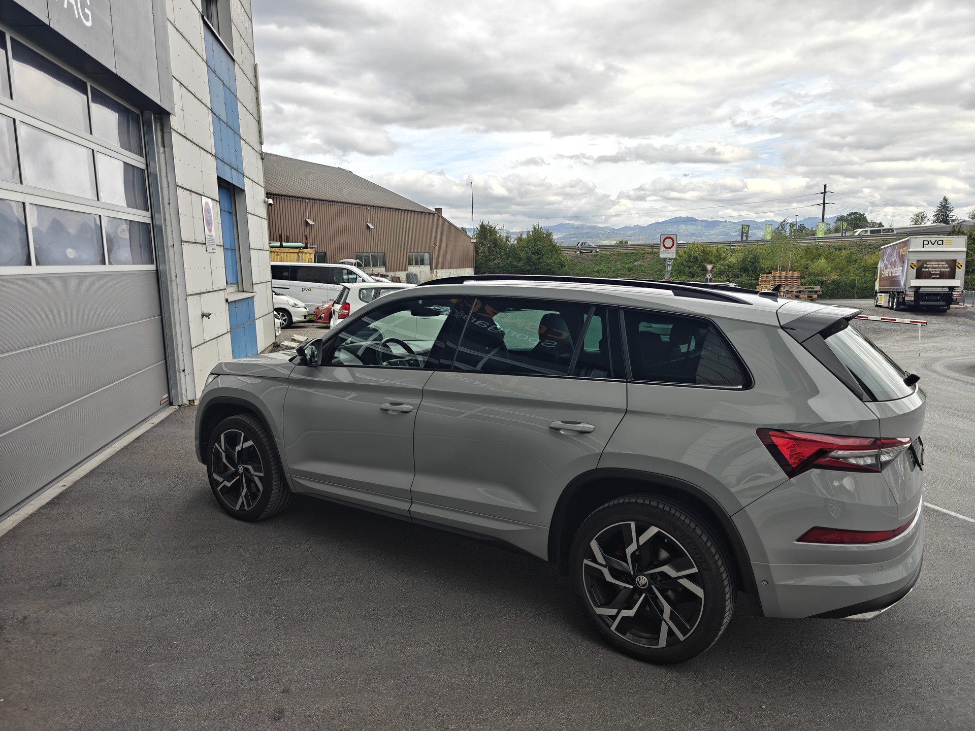 SKODA Kodiaq 2.0 TSI 4x4 RS-image-5
