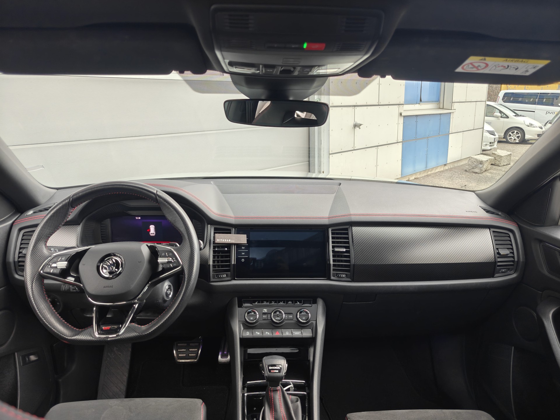 SKODA Kodiaq 2.0 TSI 4x4 RS-image-6