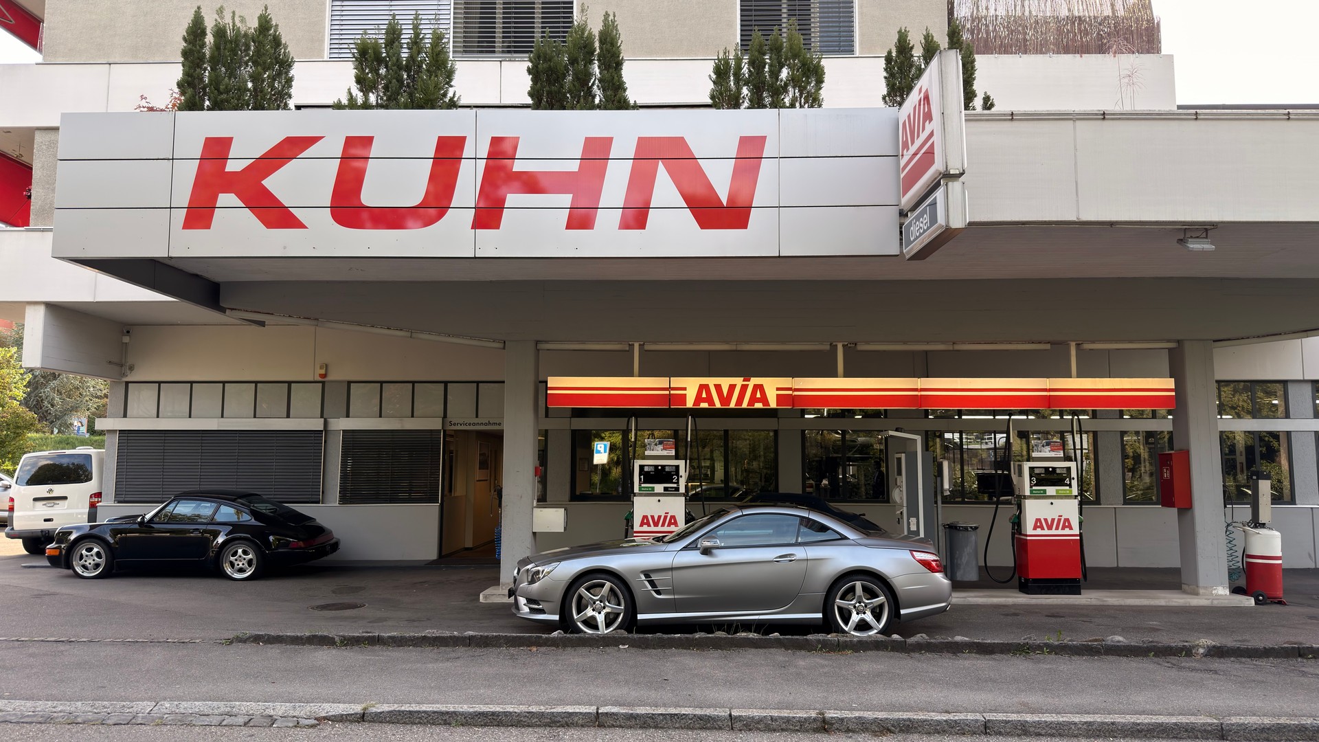 MERCEDES-BENZ SL 500 7G-Tronic-showroom-element-2
