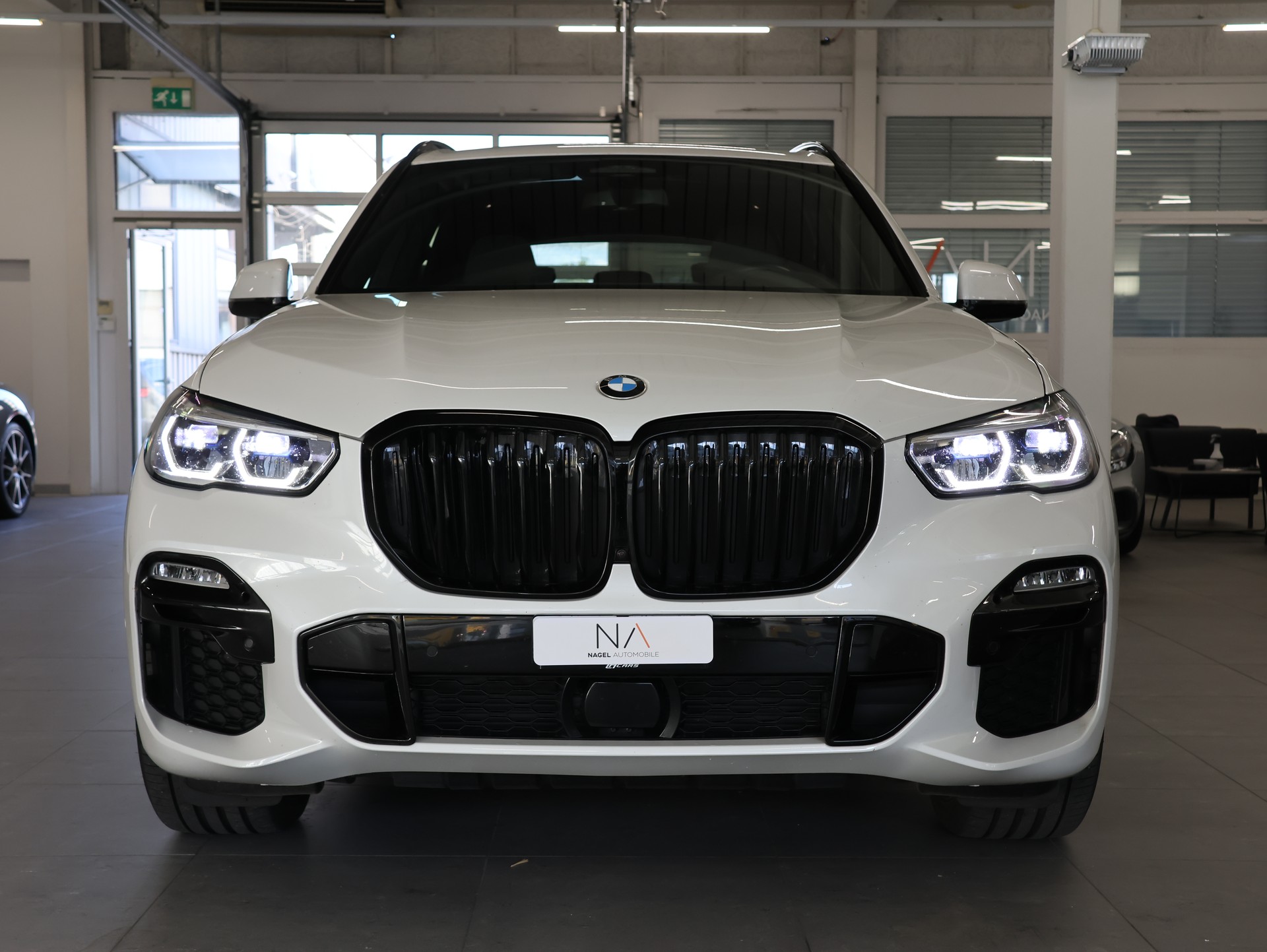 BMW X5 xDrive45e M Sport Steptronic *MASSAGESITZE*-showroom-element-2