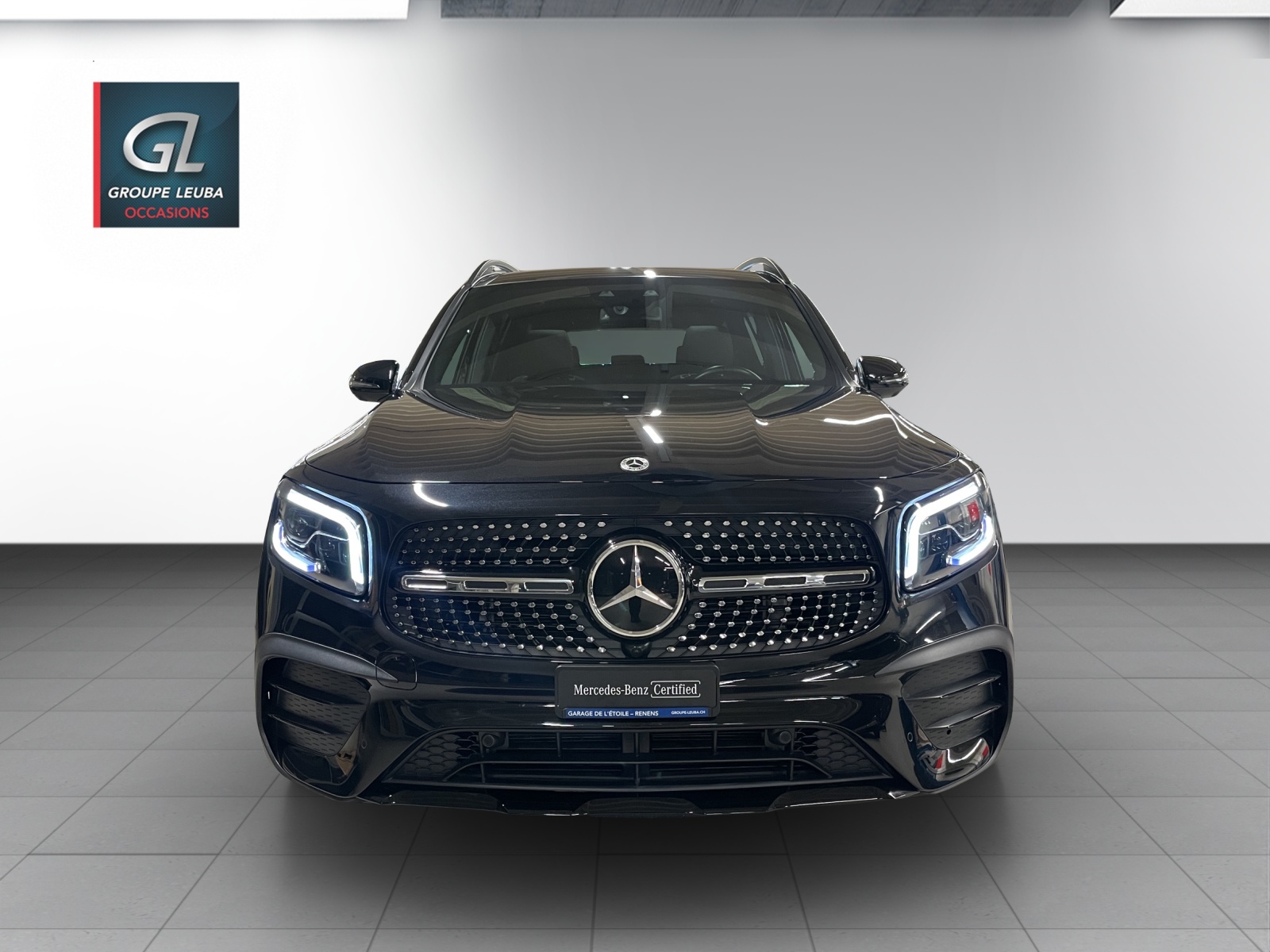 MERCEDES-BENZ GLB 250 4Matic 8G-Tronic-showroom-element-1