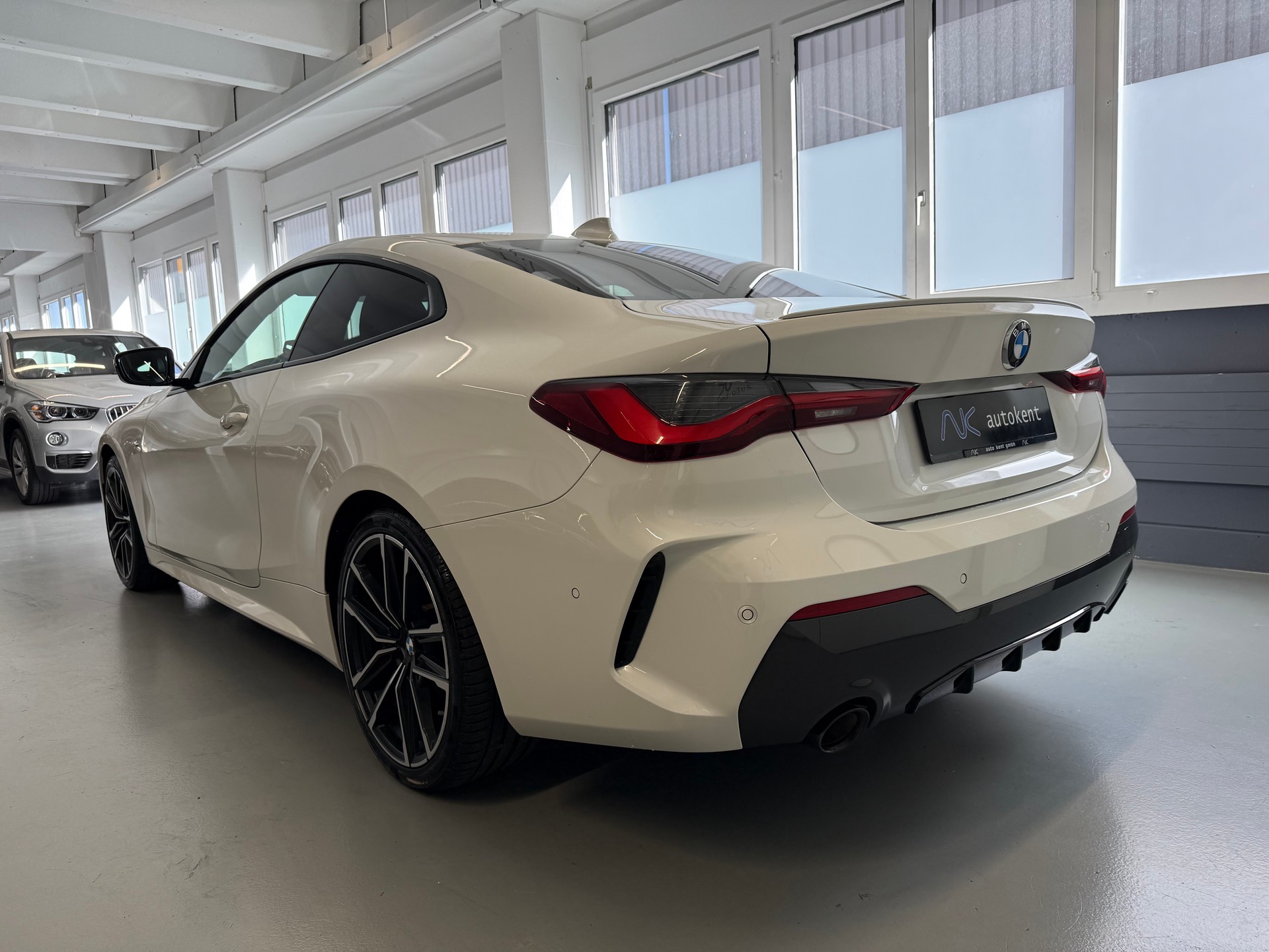 BMW 420i xDrive Coupé M Sport Steptronic-showroom-element-3