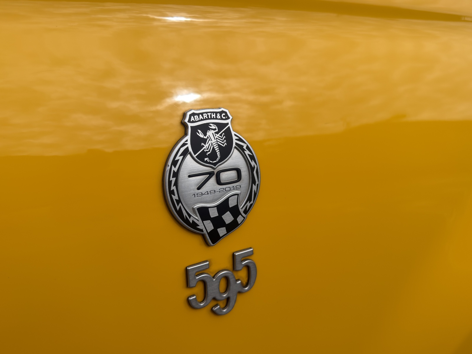 FIAT 595 Abarth 1.4 T-Jet 160 Pista-image-11