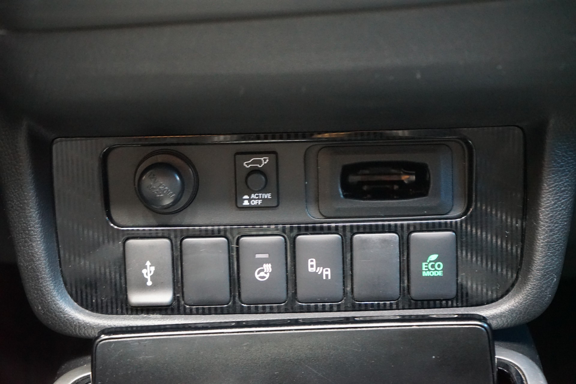 MITSUBISHI Outlander 2.4 PHEV Style 4WD Automatic-image-12