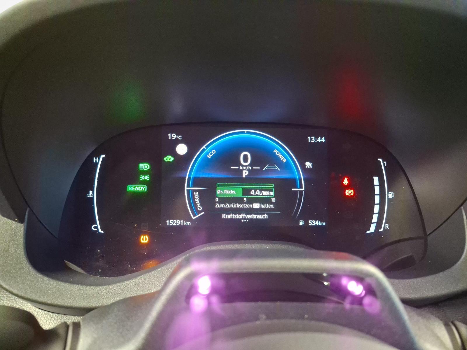 TOYOTA Yaris Cross 1.5 VVT-i HSD Trend AWD-i-image-14