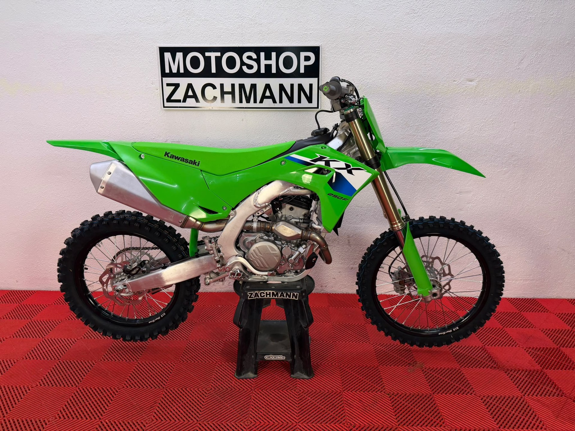 KAWASAKI KX 250 F 2027-image-0
