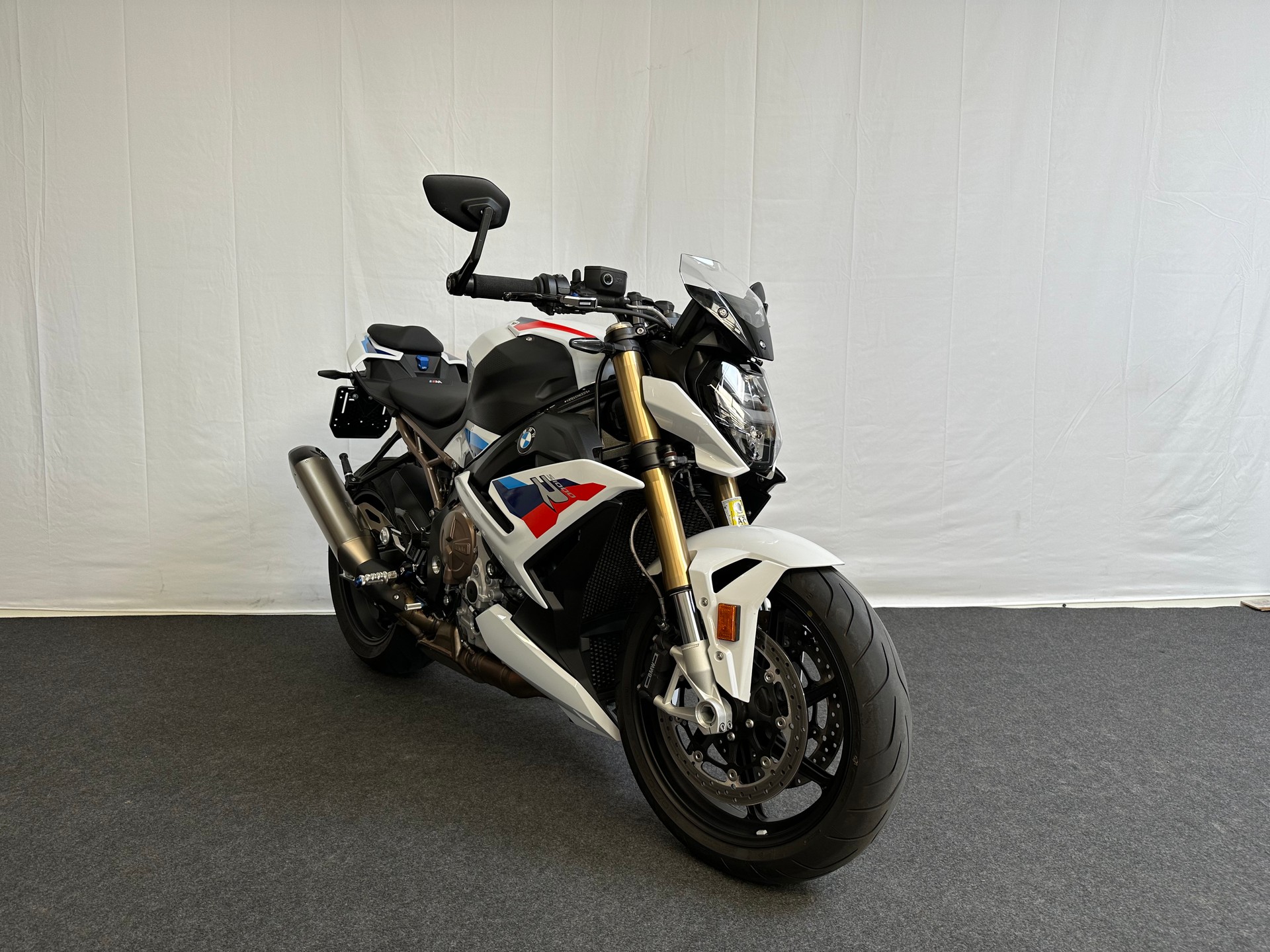 BMW S 1000 R-image-1