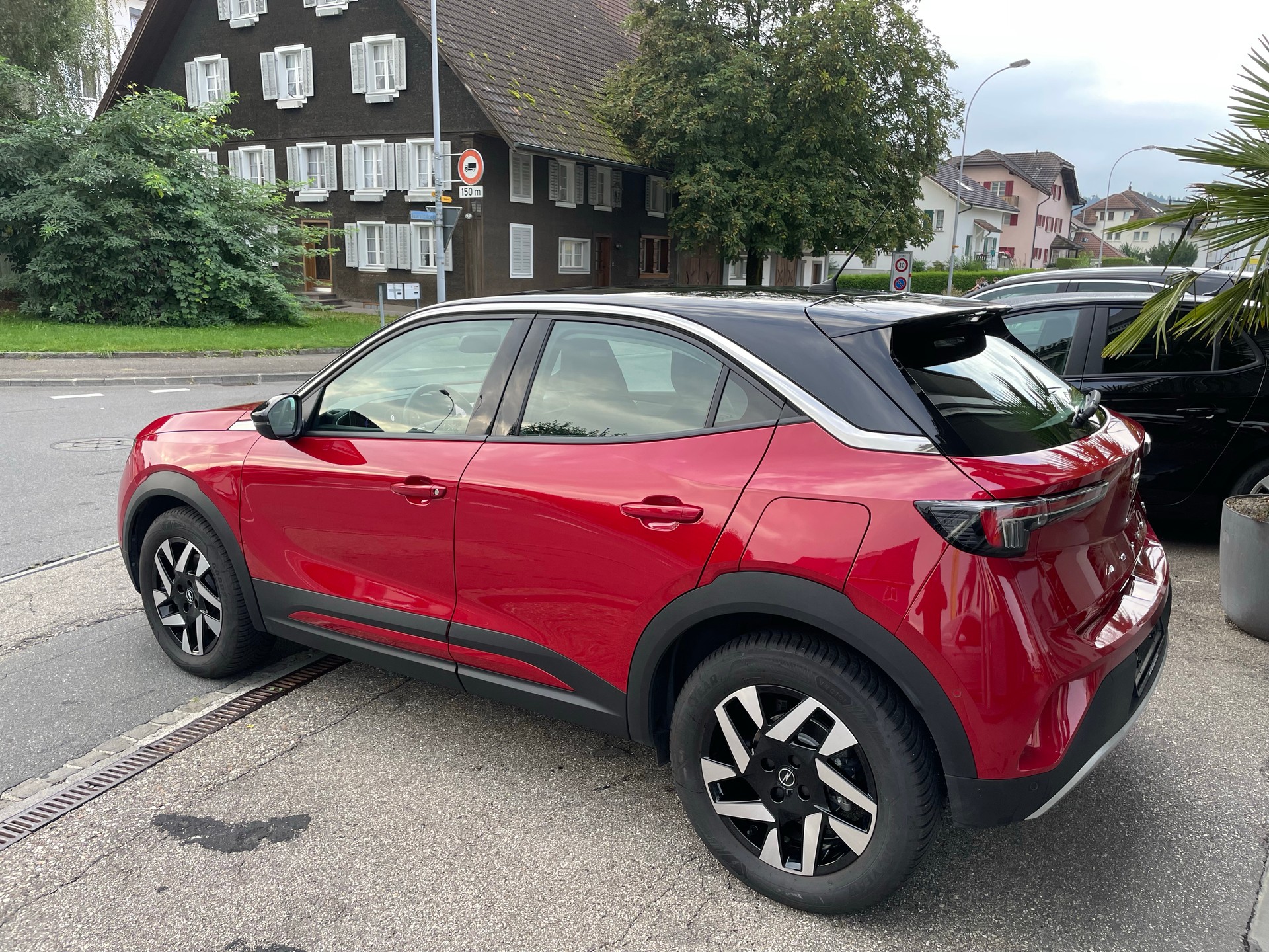 OPEL Mokka e Elegance-showroom-element-2