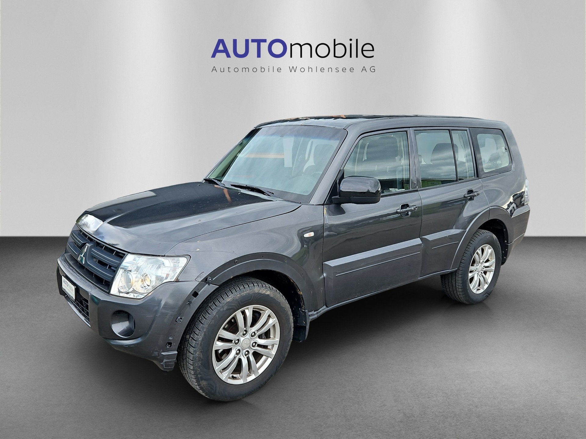 MITSUBISHI Pajero 3.2 DI-D Professional Plus Automatic-showroom-element-1