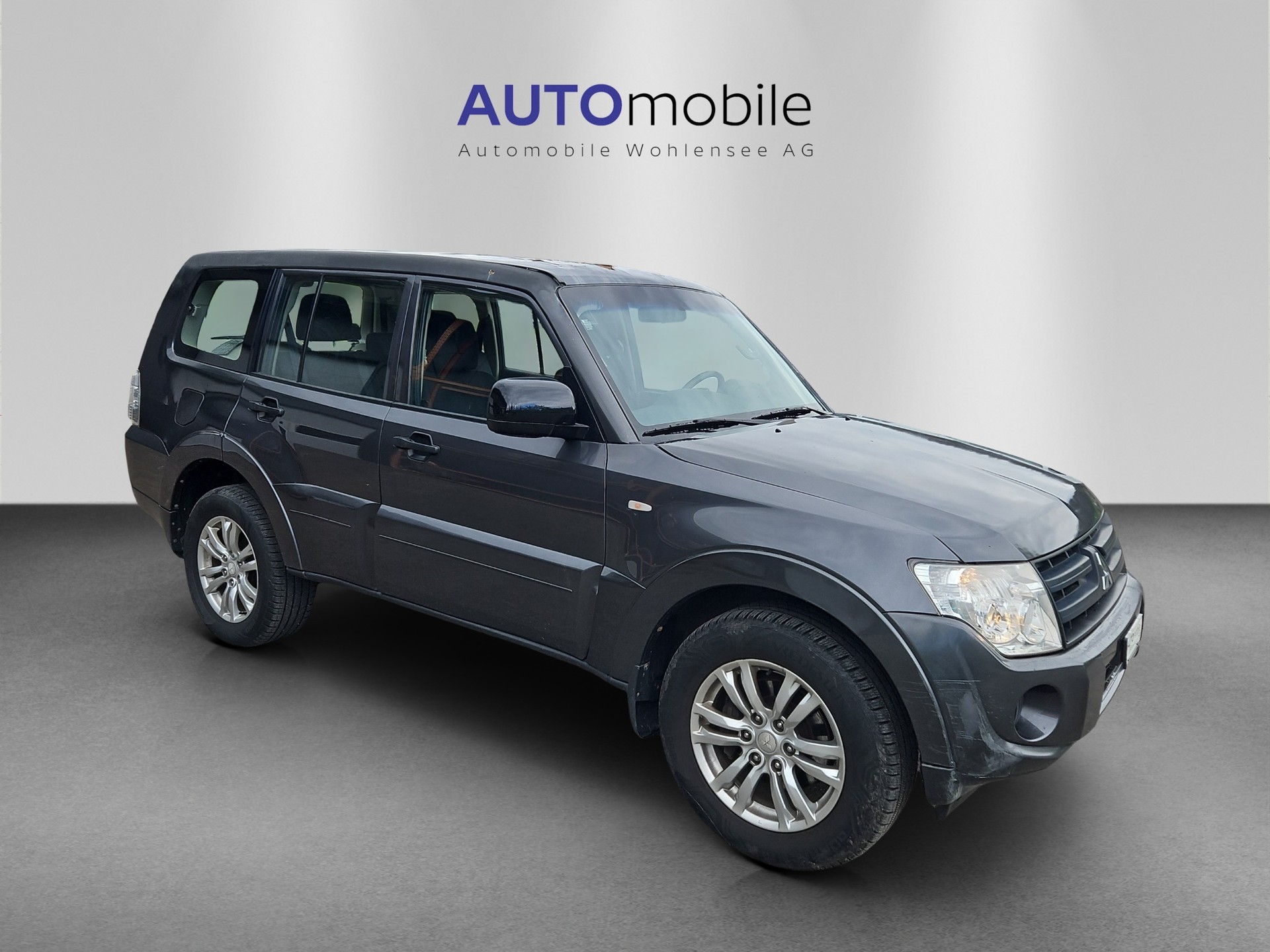 MITSUBISHI Pajero 3.2 DI-D Professional Plus Automatic-showroom-element-3