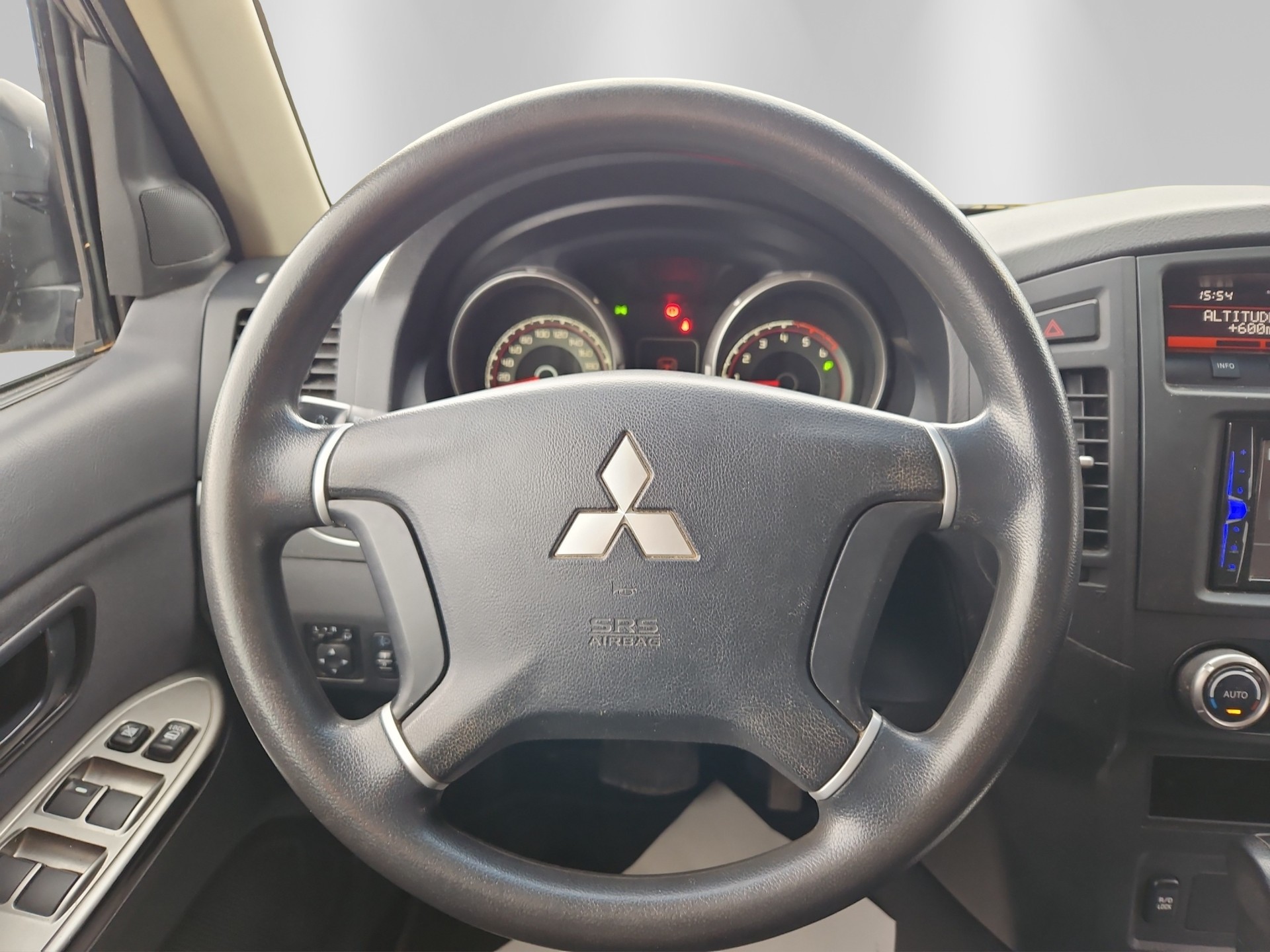 MITSUBISHI Pajero 3.2 DI-D Professional Plus Automatic-image-9