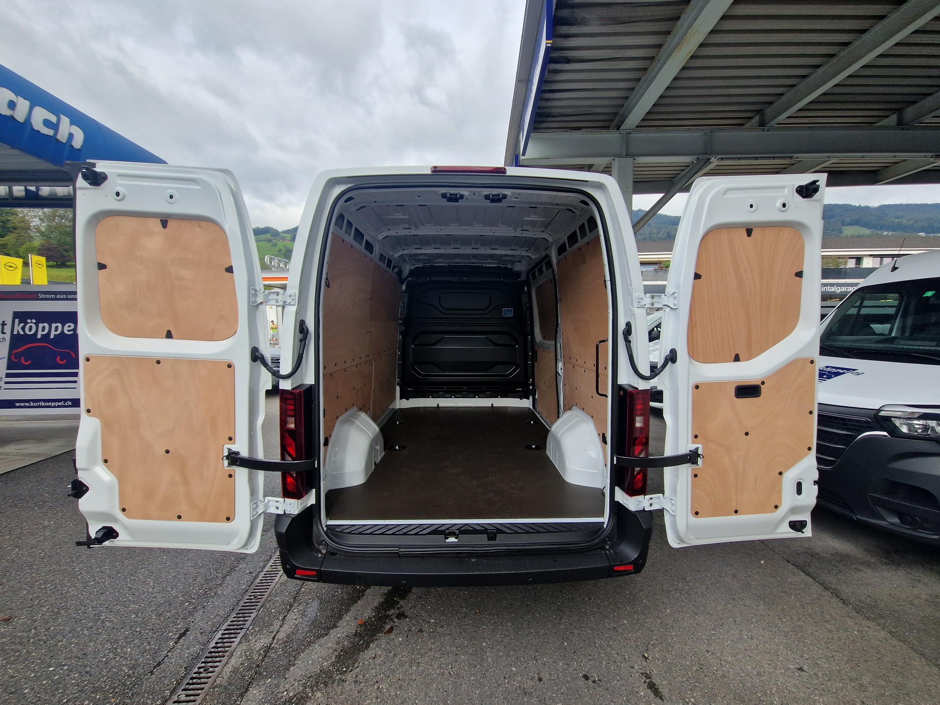RENAULT Master Kaw. 3.5 t L2H2 2.0 Blue dCi 130-image-5