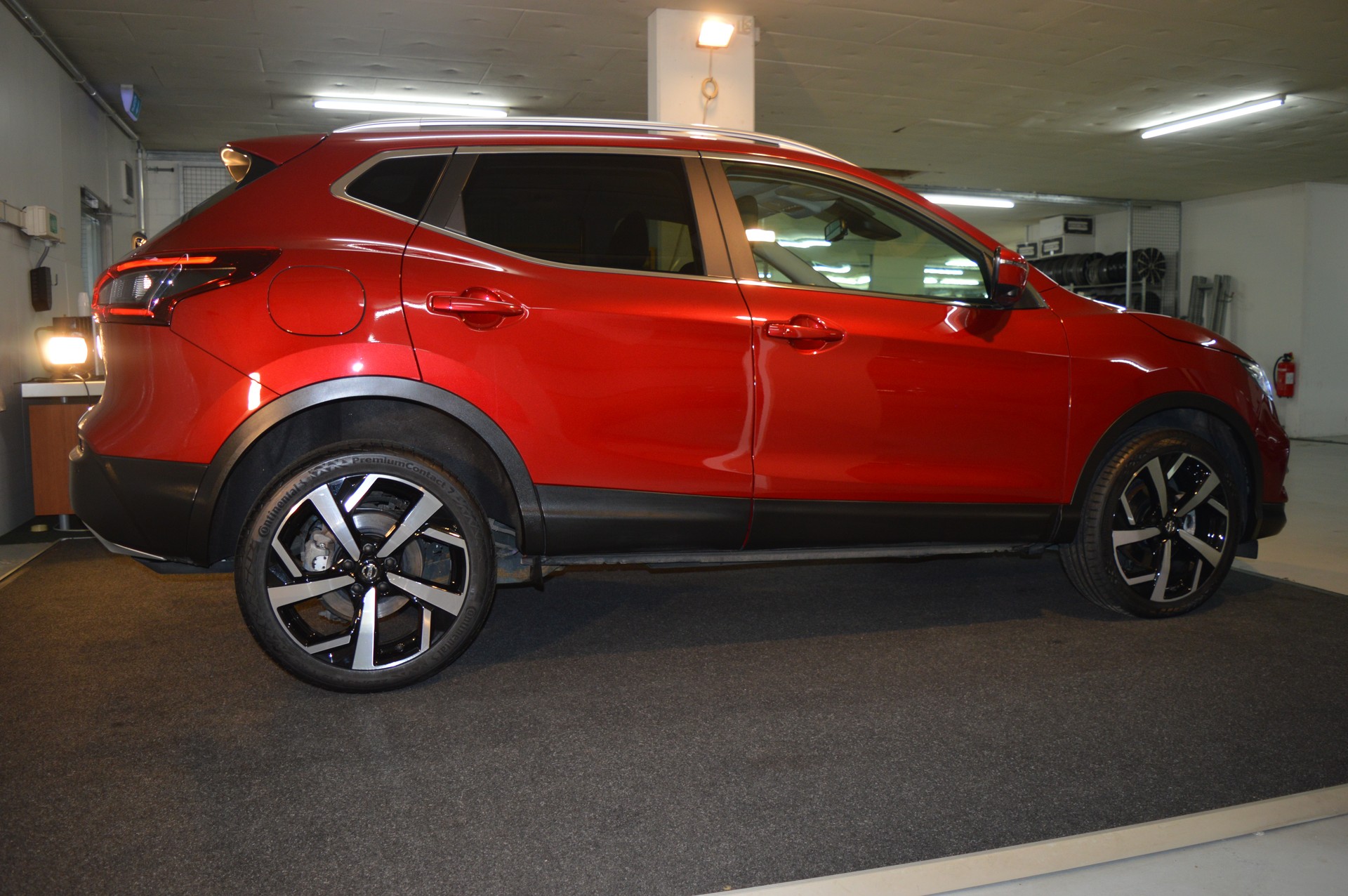 NISSAN Qashqai 1.7 dCi Tekna 4x4 Xtronic ALL-MODE 4x4-image-7