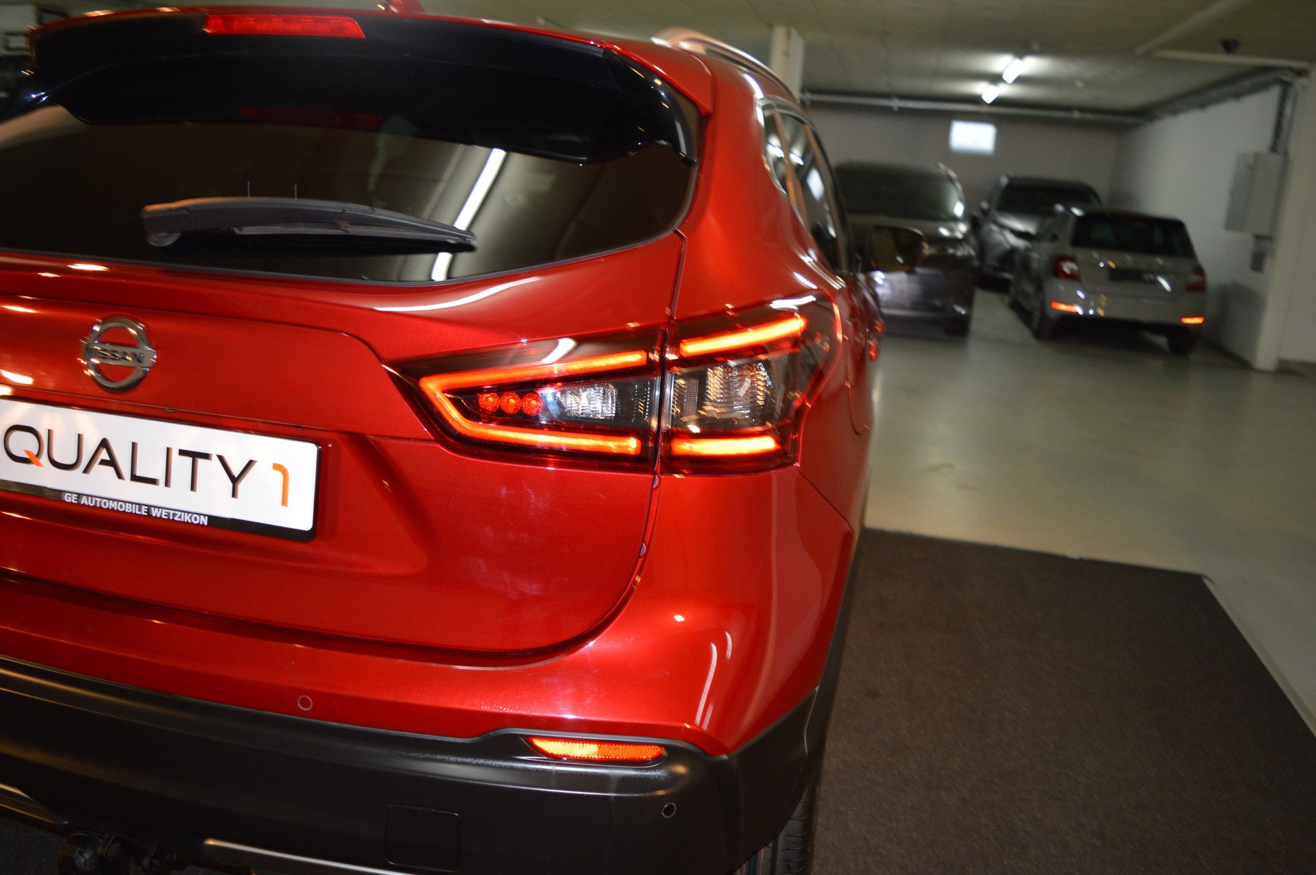 NISSAN Qashqai 1.7 dCi Tekna 4x4 Xtronic ALL-MODE 4x4-image-12