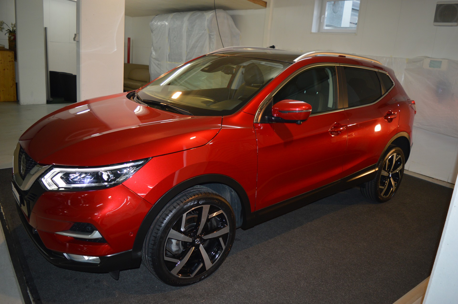 NISSAN Qashqai 1.7 dCi Tekna 4x4 Xtronic ALL-MODE 4x4-image-9