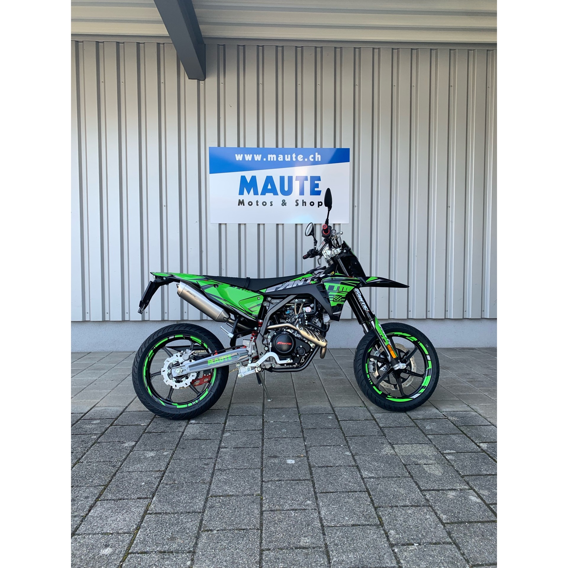 FANTIC XMF 125 Motard Performance-image-0