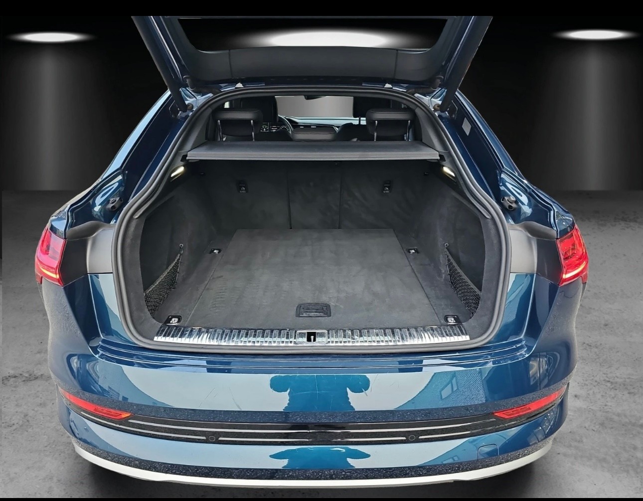 AUDI e-tron 50 Sportback quattro-image-11