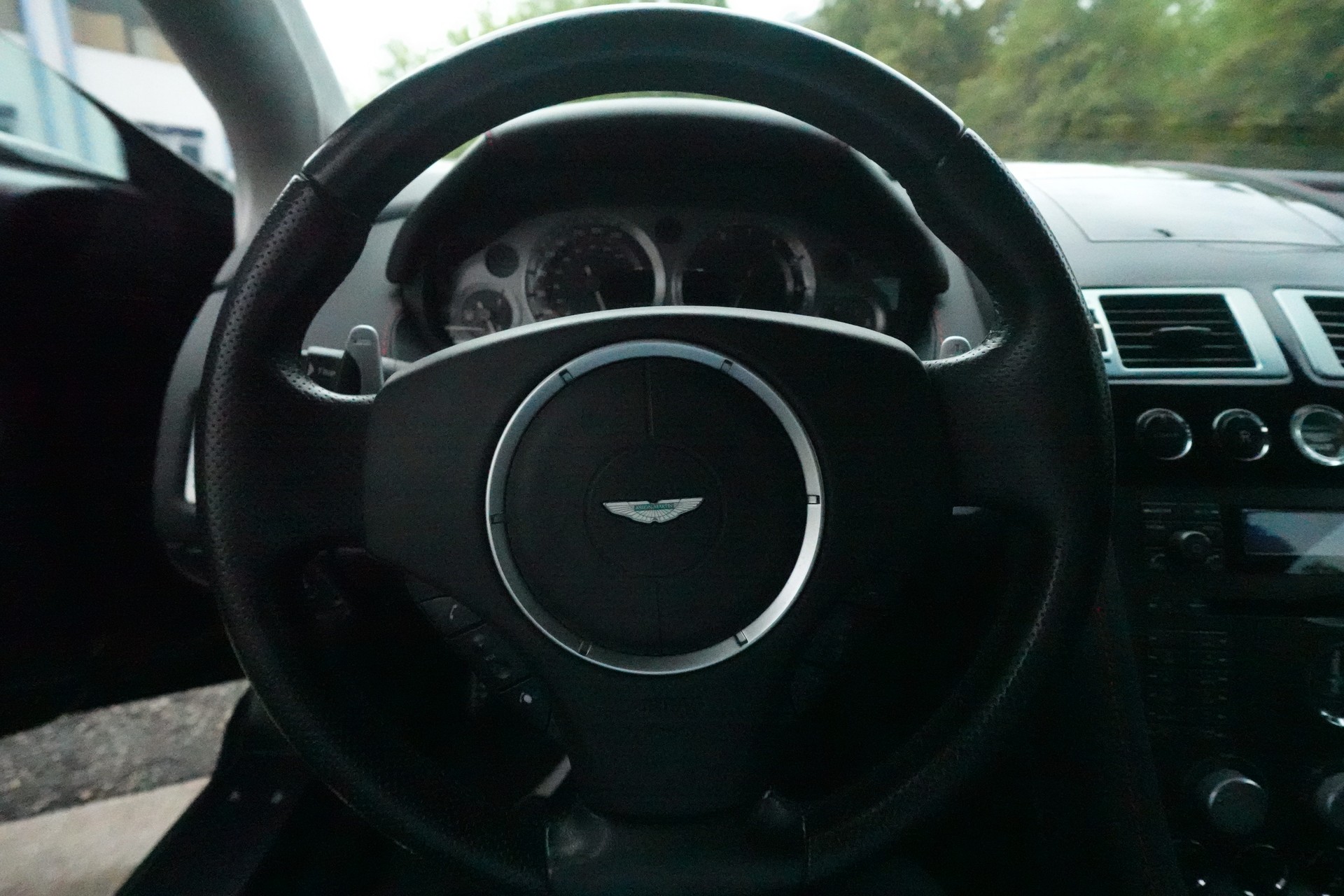 ASTON MARTIN V8 Vantage 4.3 Sportshift-image-4