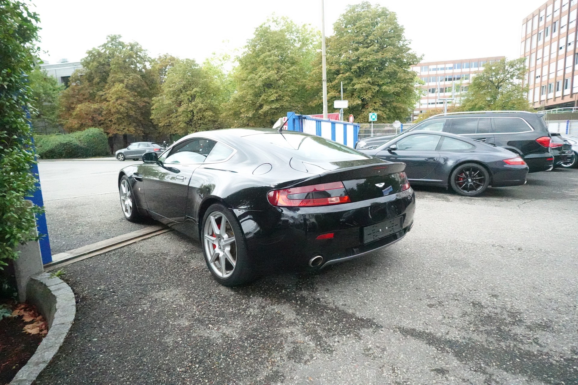 ASTON MARTIN V8 Vantage 4.3 Sportshift-image-2