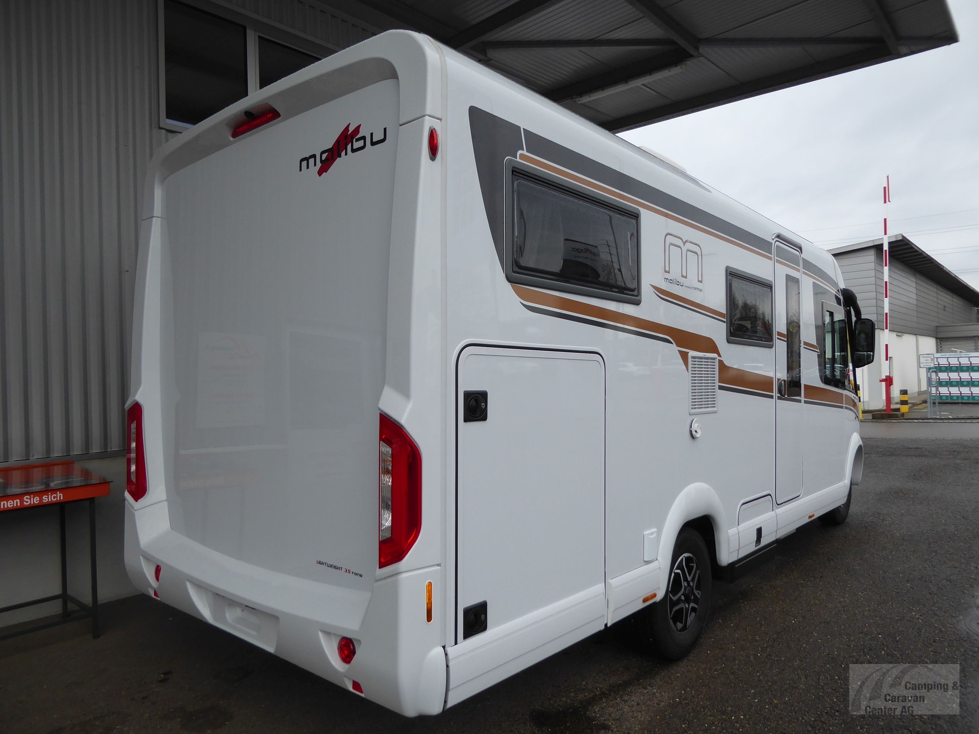 MALIBU I 430 KB-LE lightweight 3.5t-showroom-element-2