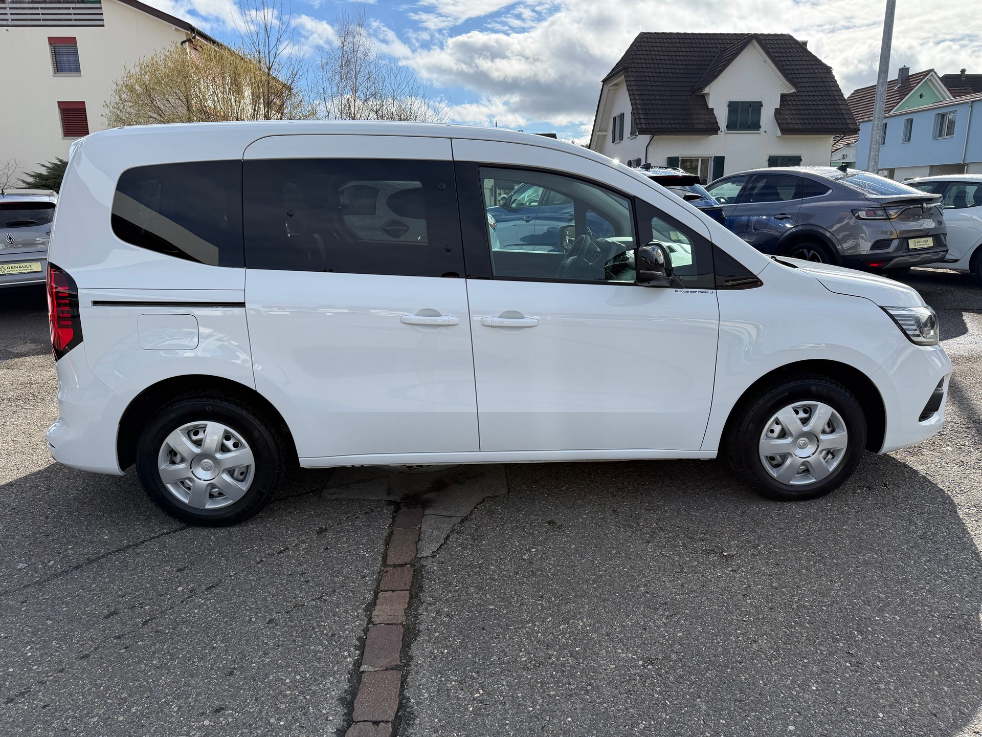 RENAULT Kangoo 1.3 TCe 100 PF Equilibre-image-6